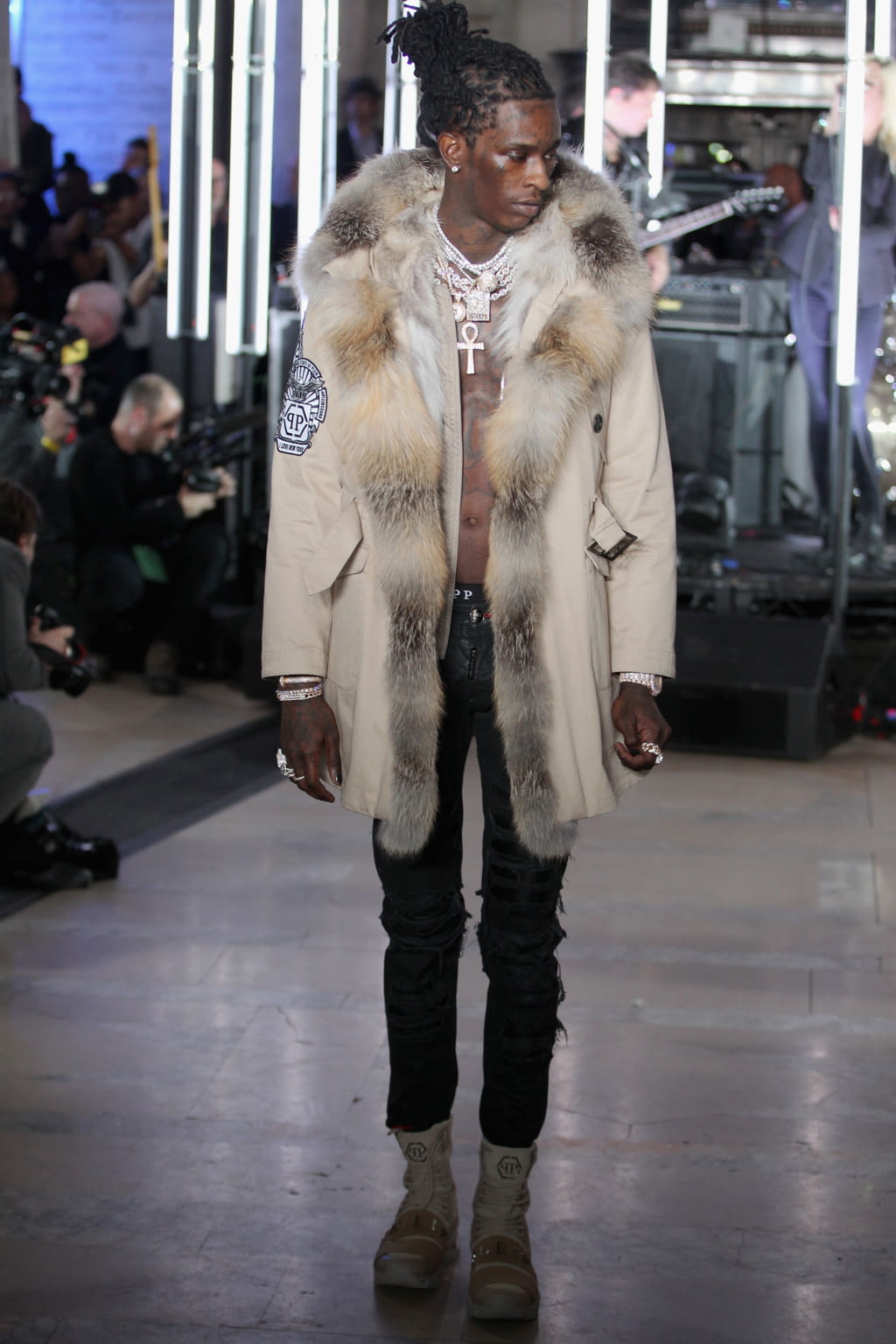Fashion Week New York Fall/Winter 2017 look 39 from the Philipp Plein collection 女装
