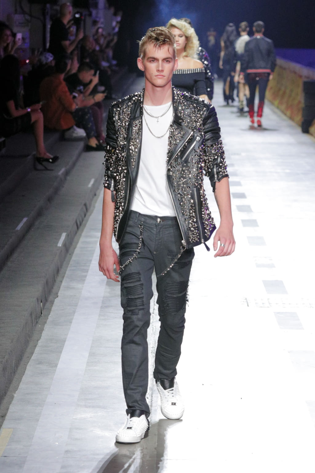 Fashion Week Milan Spring/Summer 2018 look 19 from the Philipp Plein collection menswear