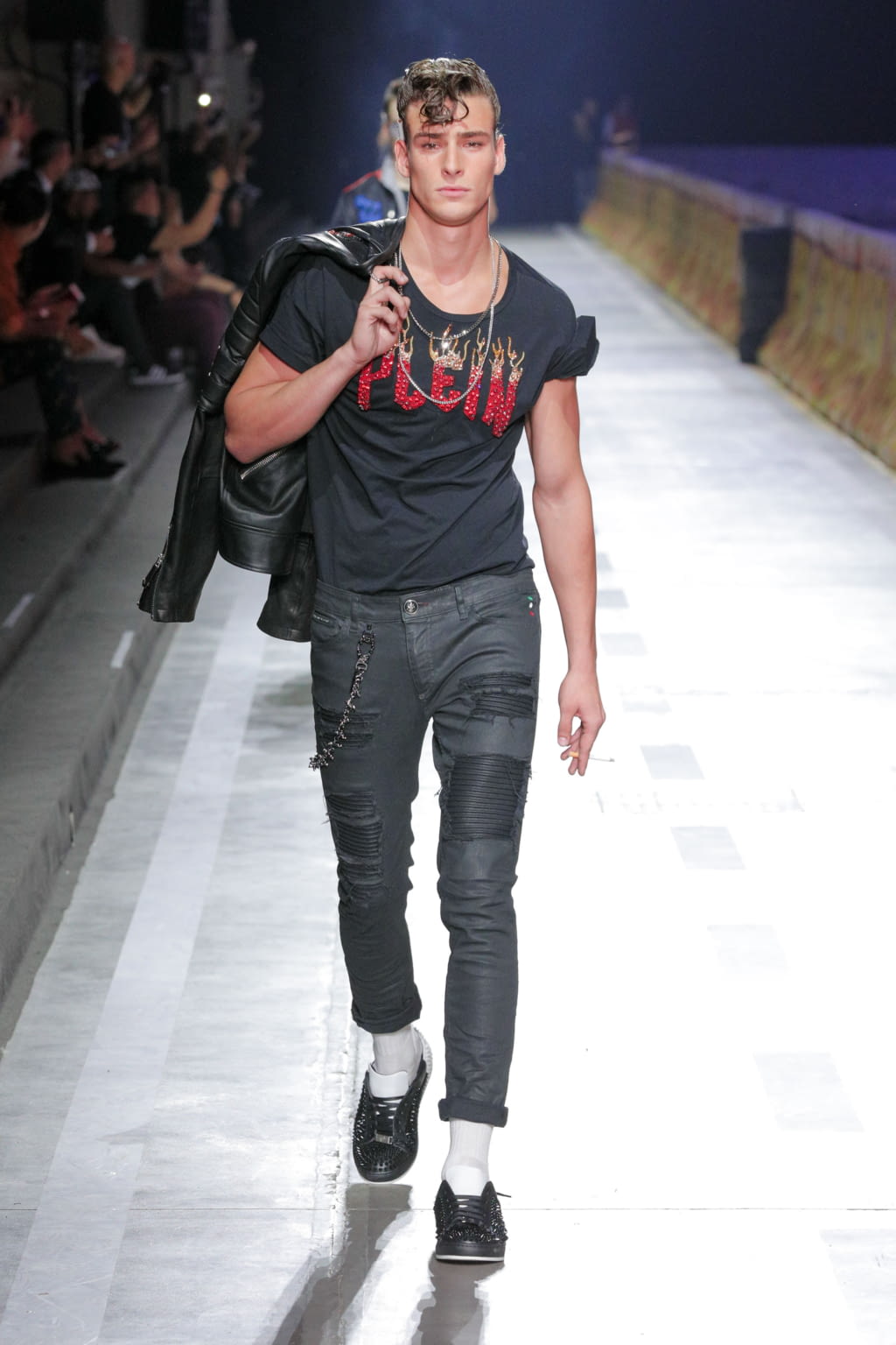 Fashion Week Milan Spring/Summer 2018 look 2 from the Philipp Plein collection menswear