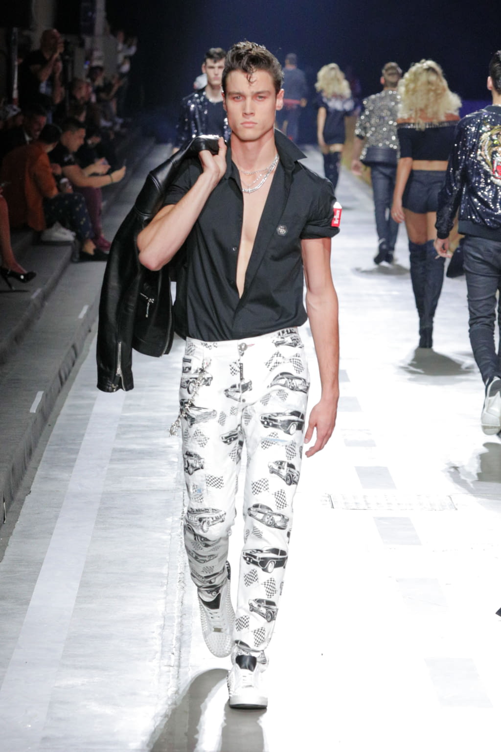 Fashion Week Milan Spring/Summer 2018 look 23 from the Philipp Plein collection 男装