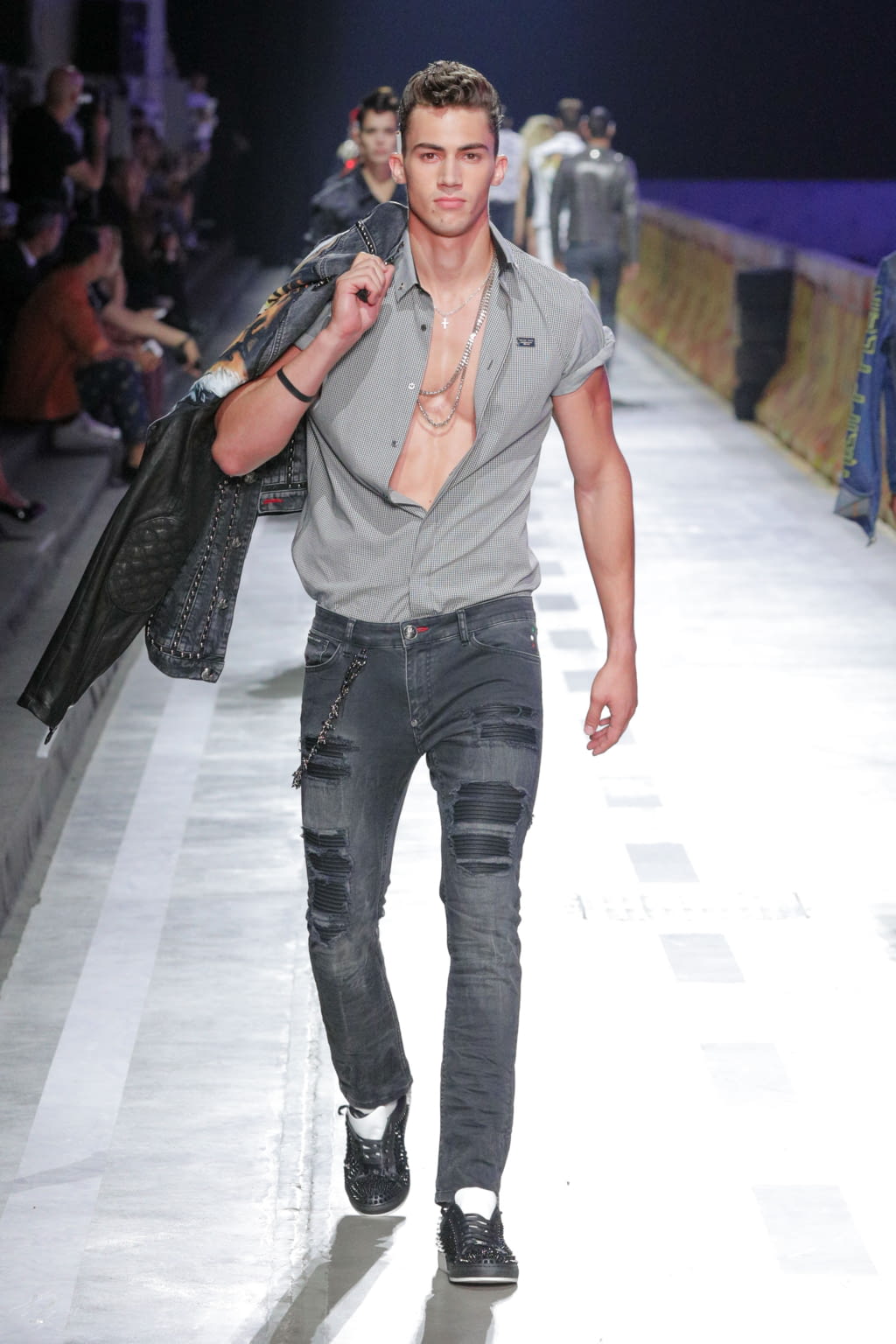 Fashion Week Milan Spring/Summer 2018 look 31 from the Philipp Plein collection menswear