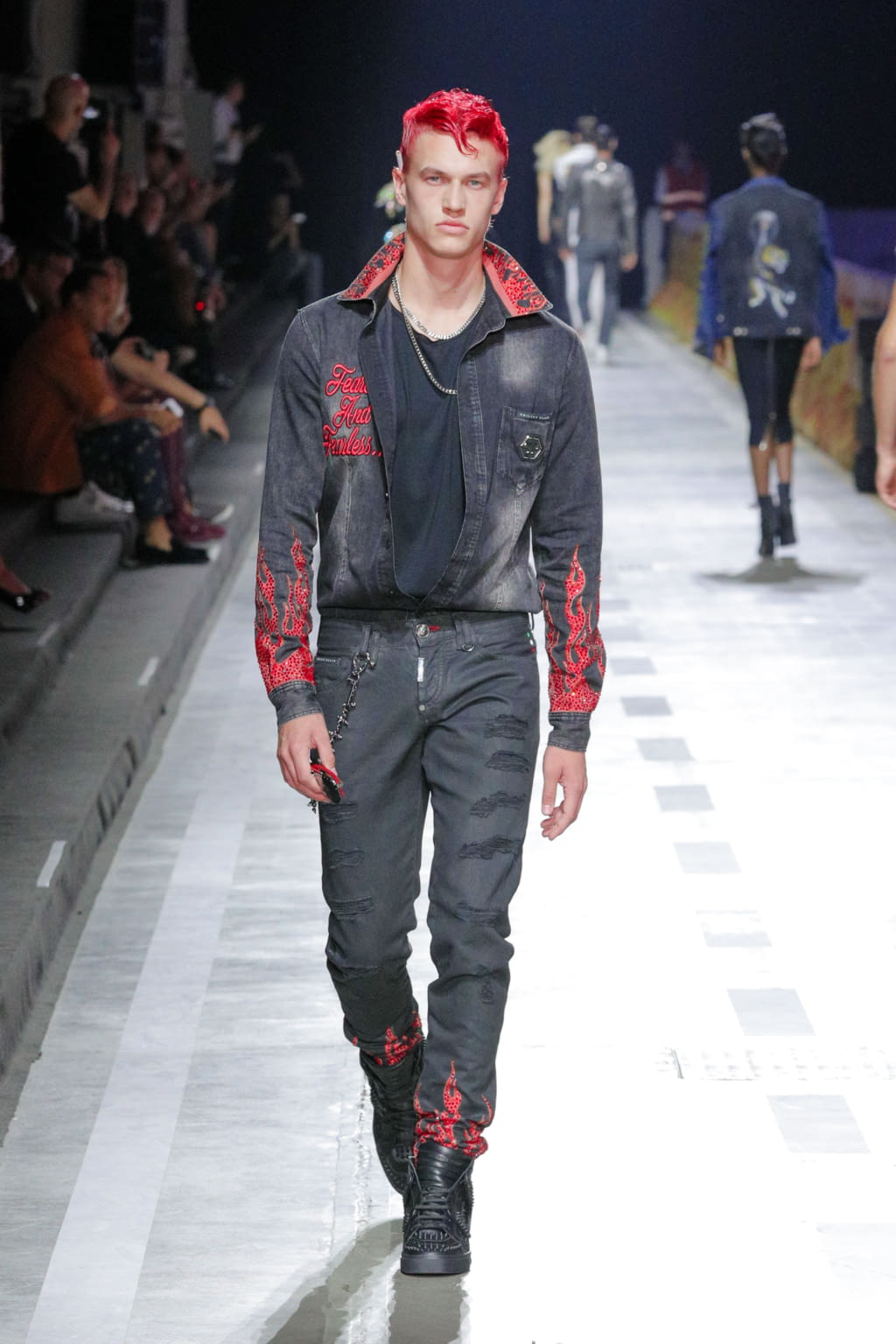 Fashion Week Milan Spring/Summer 2018 look 33 from the Philipp Plein collection 男装