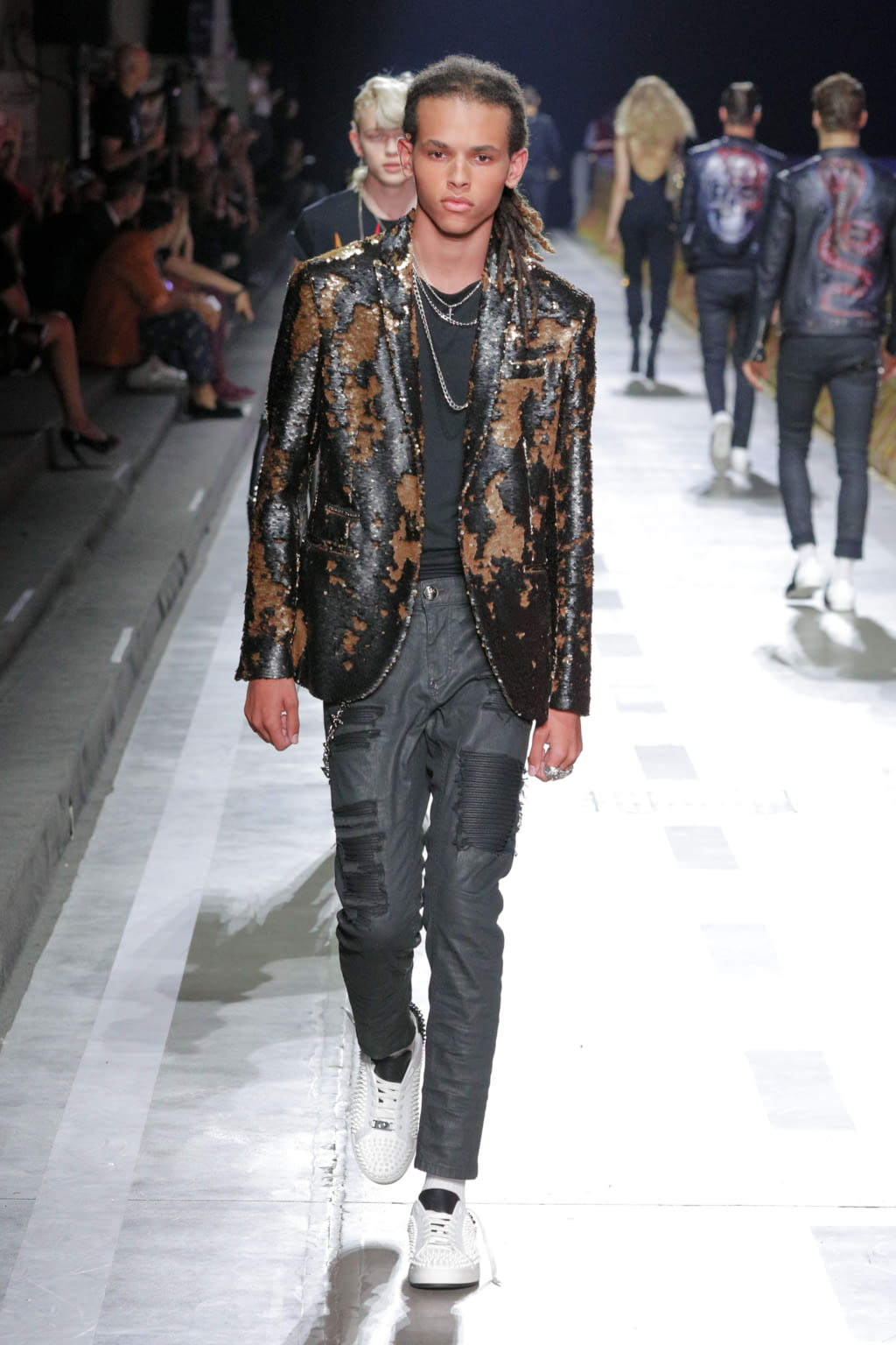 Fashion Week Milan Spring/Summer 2018 look 40 from the Philipp Plein collection 男装