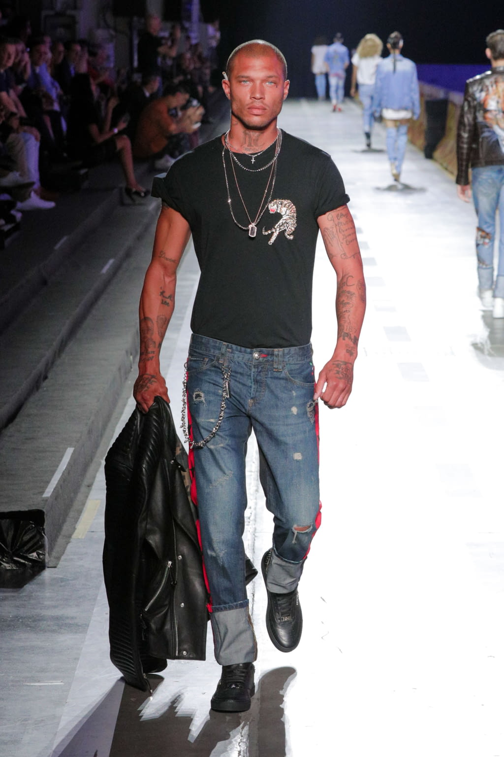 Fashion Week Milan Spring/Summer 2018 look 70 from the Philipp Plein collection menswear