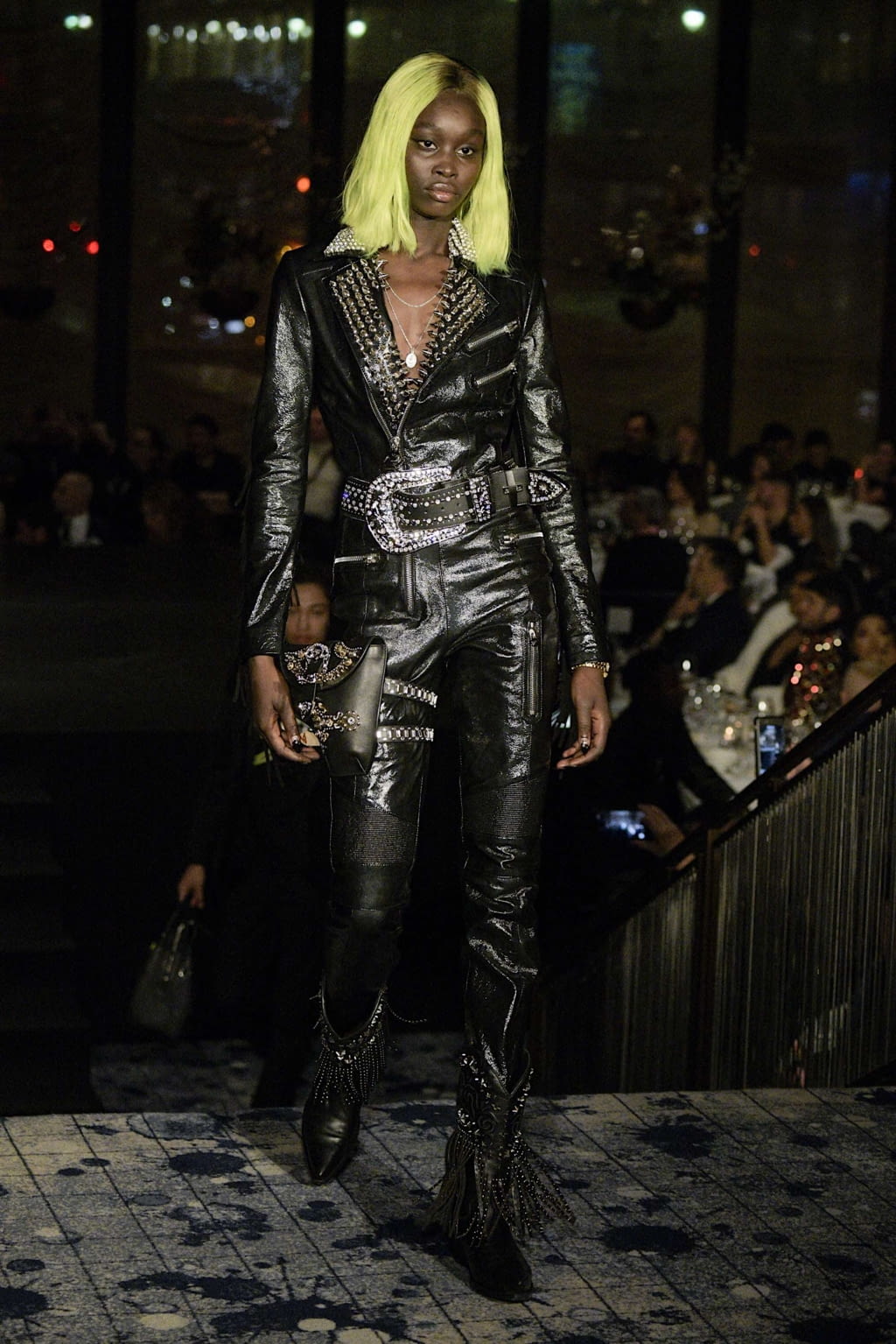 Fashion Week New York Fall/Winter 2019 look 25 from the Philipp Plein collection 女装