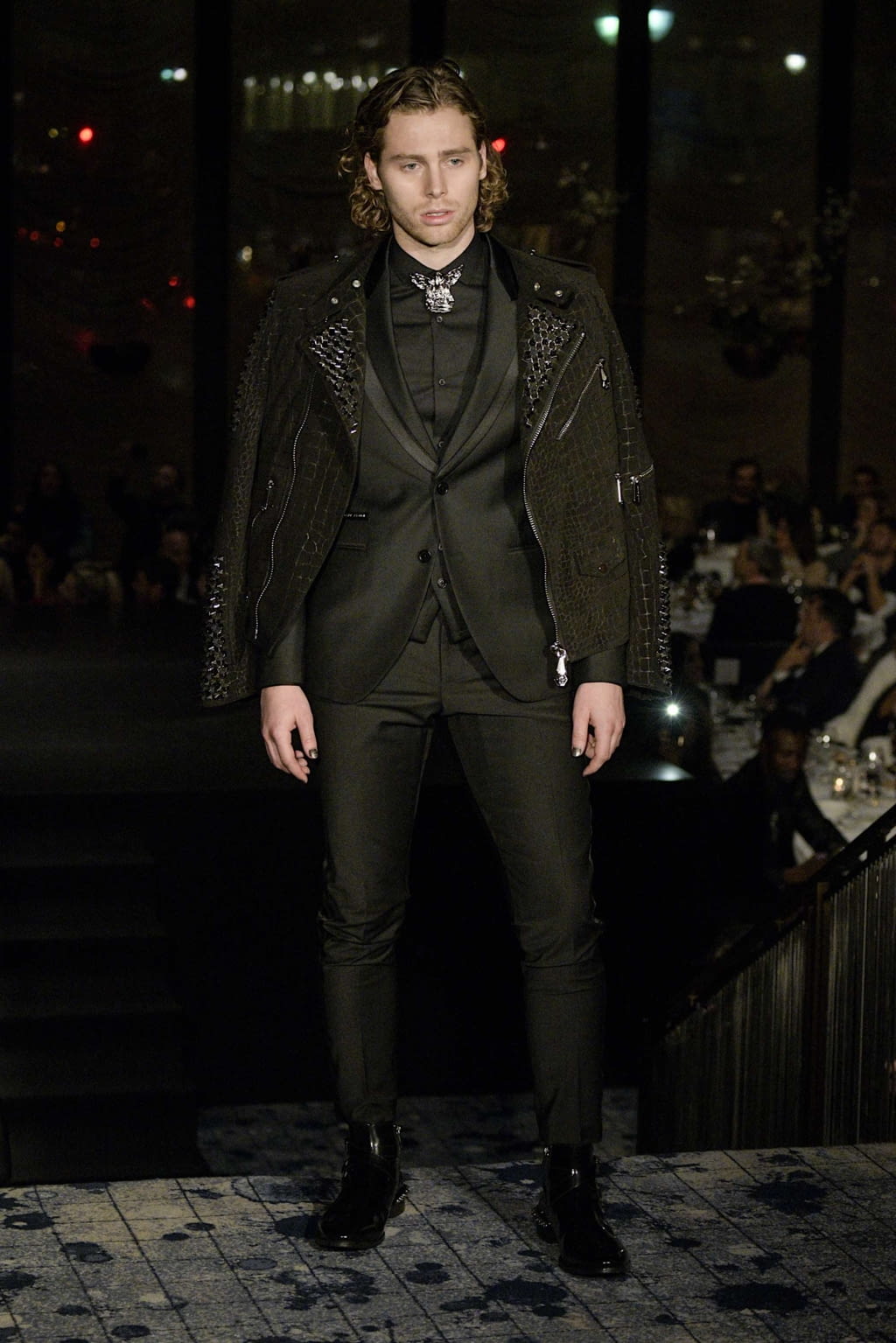 Fashion Week New York Fall/Winter 2019 look 27 from the Philipp Plein collection 女装