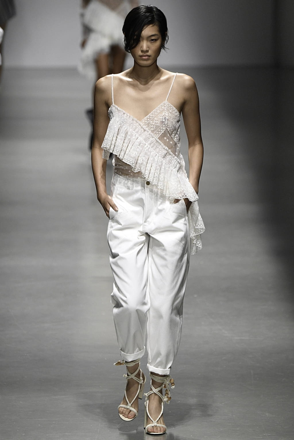 Fashion Week Milan Spring/Summer 2019 look 34 from the Philosophy di Lorenzo Serafini collection 女装
