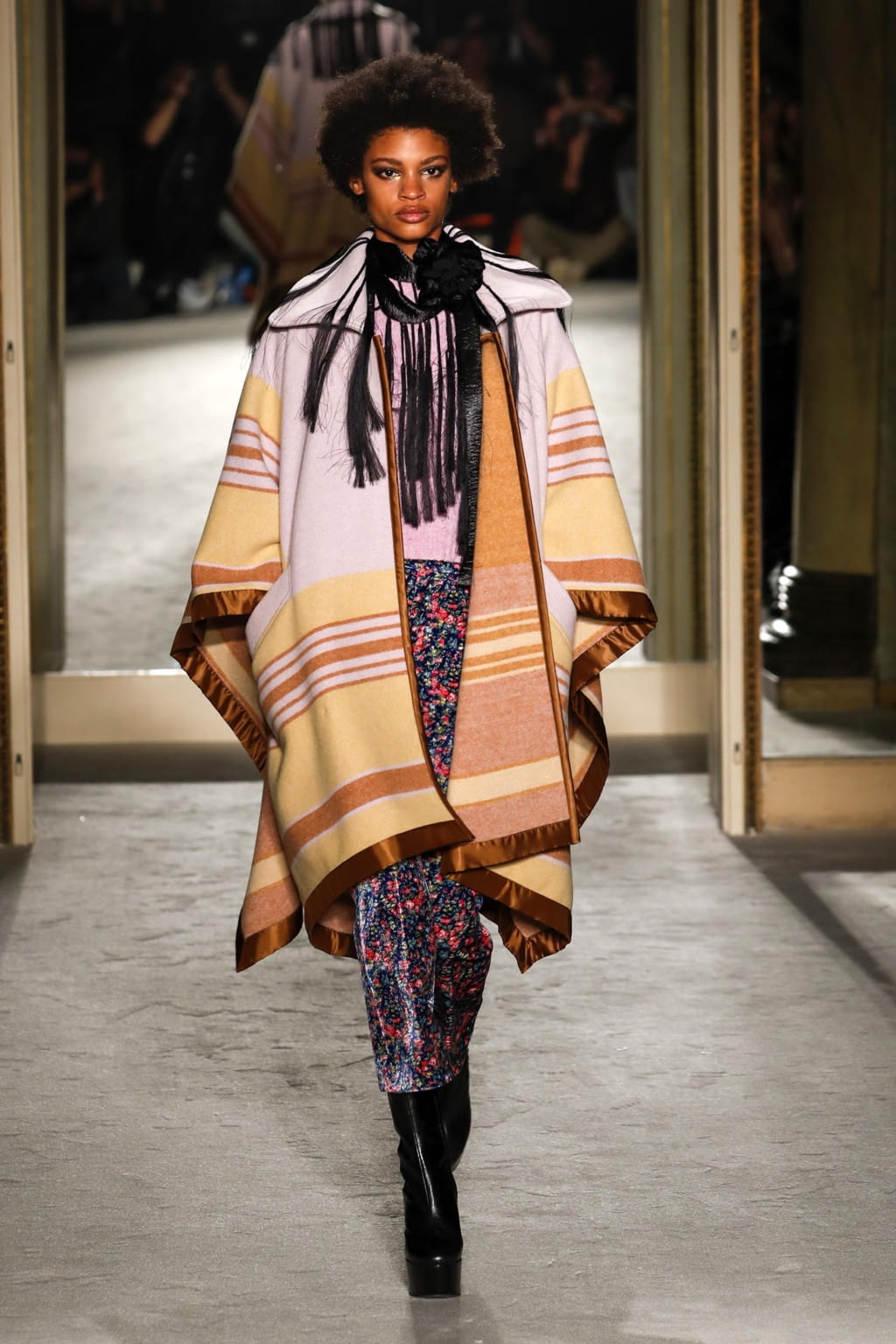 Fashion Week Milan Fall/Winter 2020 look 4 de la collection Philosophy di Lorenzo Serafini womenswear