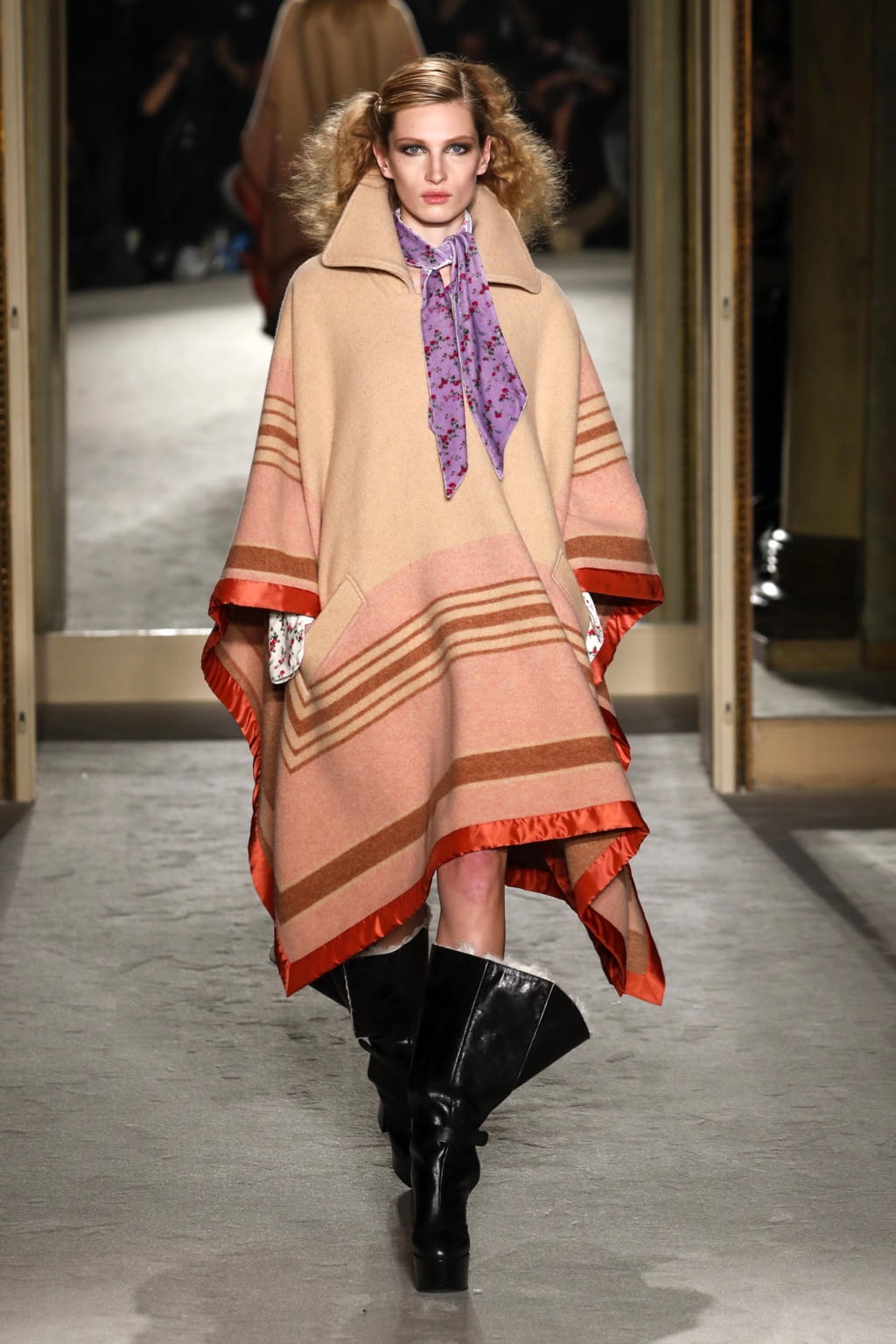 Fashion Week Milan Fall/Winter 2020 look 7 from the Philosophy di Lorenzo Serafini collection womenswear