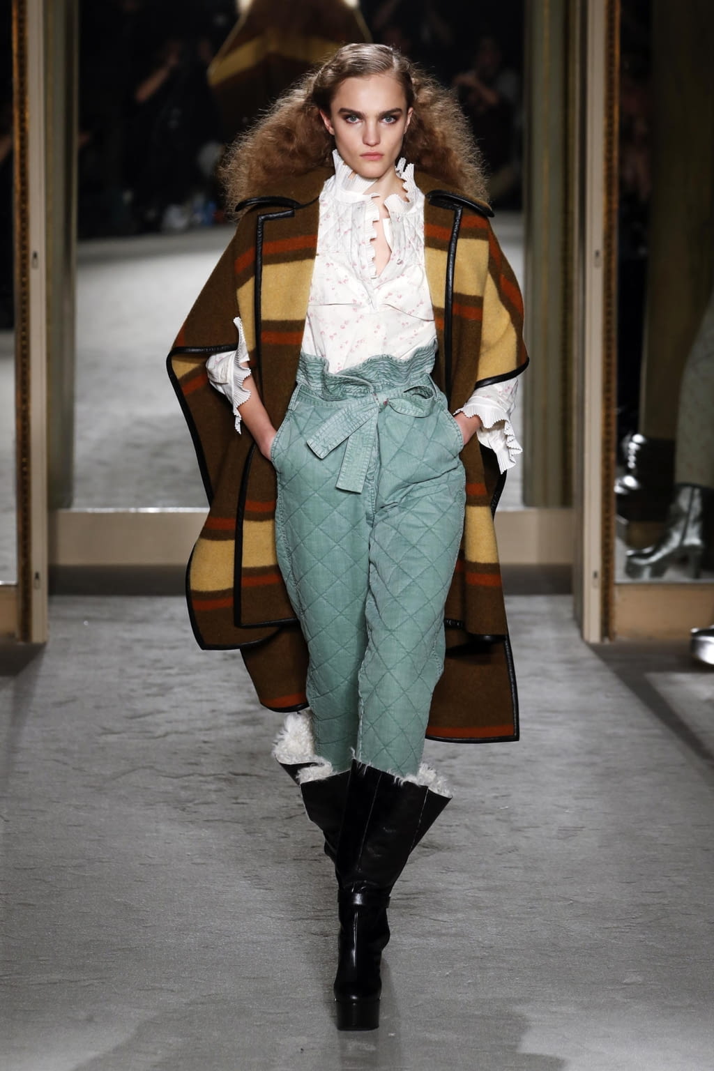 Fashion Week Milan Fall/Winter 2020 look 15 de la collection Philosophy di Lorenzo Serafini womenswear