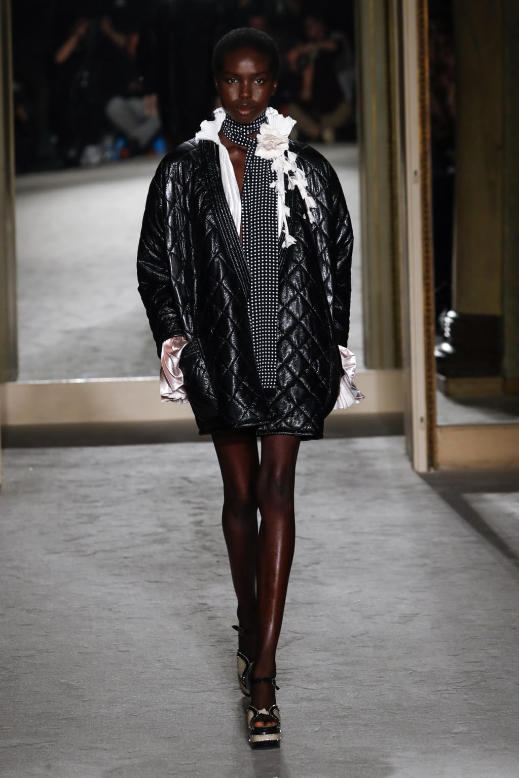 Fashion Week Milan Fall/Winter 2020 look 25 de la collection Philosophy di Lorenzo Serafini womenswear