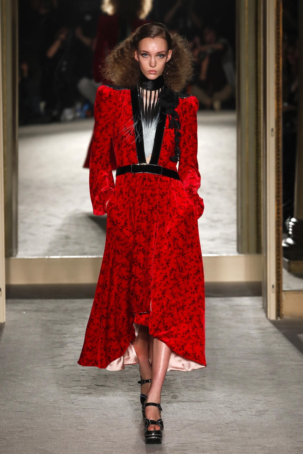 Fashion Week Milan Fall/Winter 2020 look 31 de la collection Philosophy di Lorenzo Serafini womenswear
