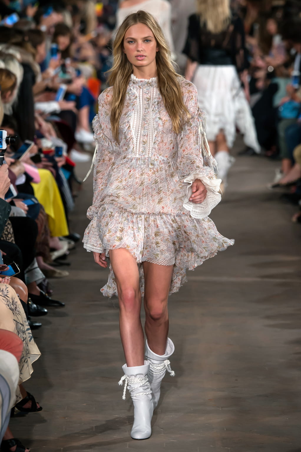 Fashion Week Milan Spring/Summer 2017 look 8 de la collection Philosophy di Lorenzo Serafini womenswear