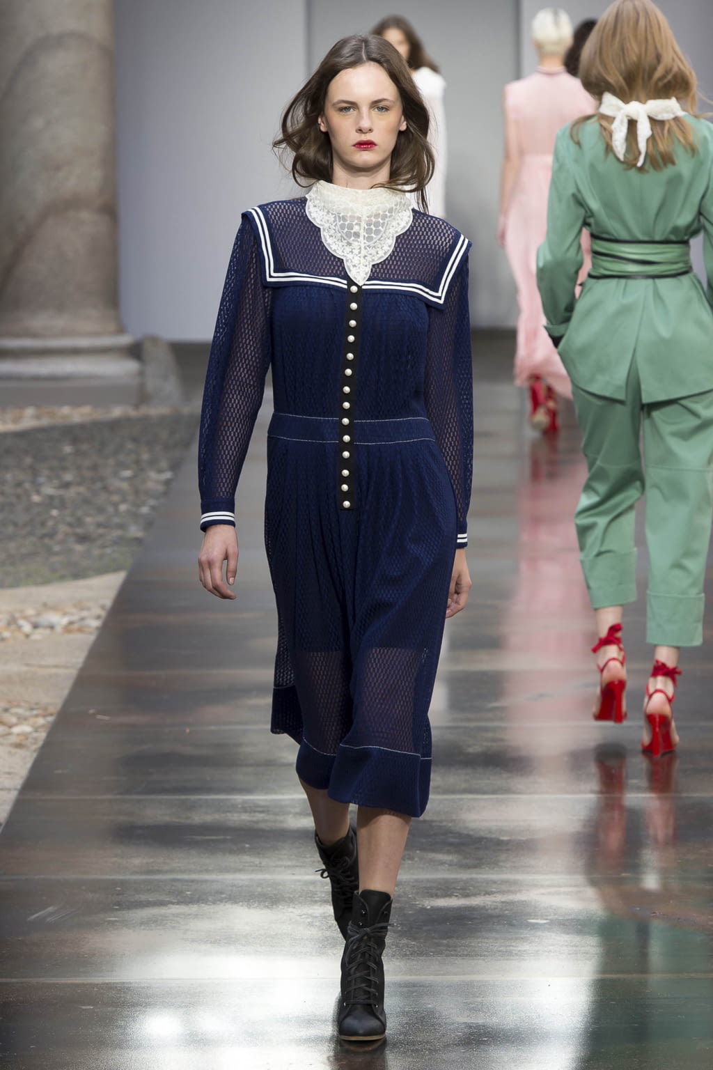 Fashion Week Milan Spring/Summer 2018 look 30 de la collection Philosophy di Lorenzo Serafini womenswear
