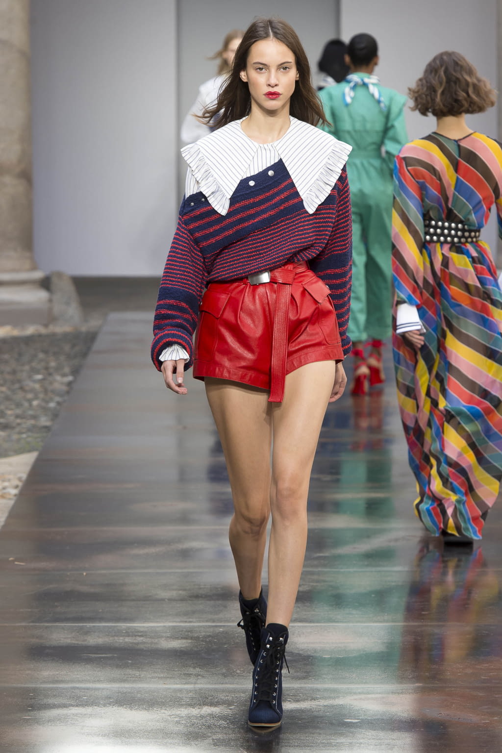 Fashion Week Milan Spring/Summer 2018 look 32 de la collection Philosophy di Lorenzo Serafini womenswear