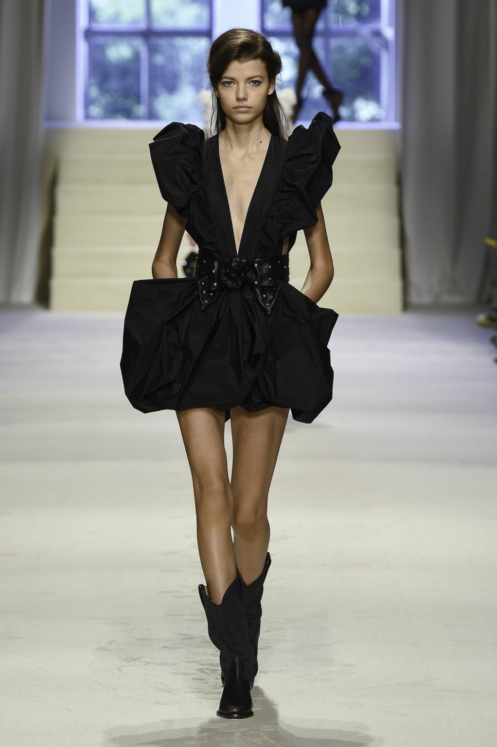 Fashion Week Milan Spring/Summer 2020 look 33 from the Philosophy di Lorenzo Serafini collection womenswear