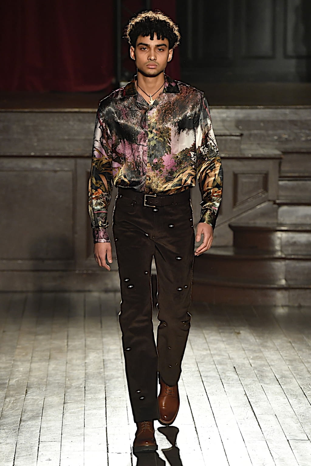 Fashion Week Paris Fall/Winter 2020 look 28 from the PHIPPS collection 男装