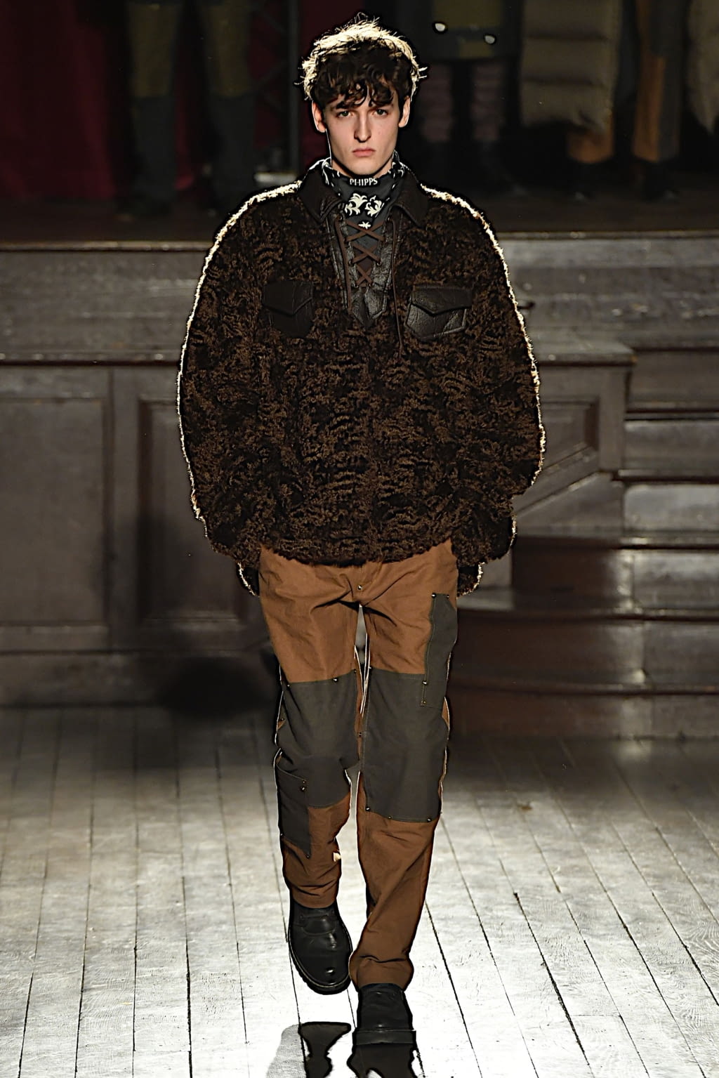 Fashion Week Paris Fall/Winter 2020 look 13 from the PHIPPS collection 男装