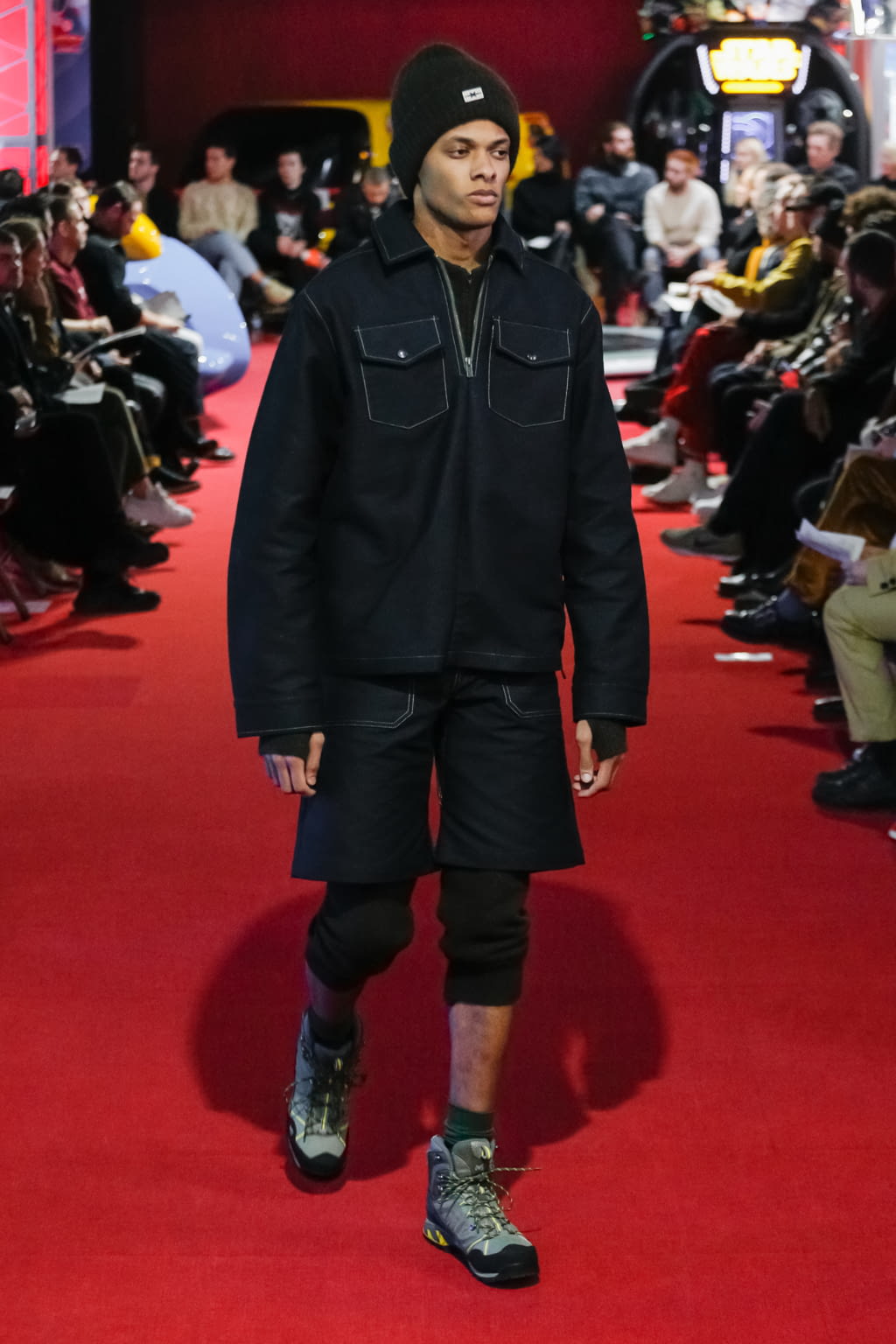Fashion Week Paris Fall/Winter 2019 look 4 from the PHIPPS collection menswear