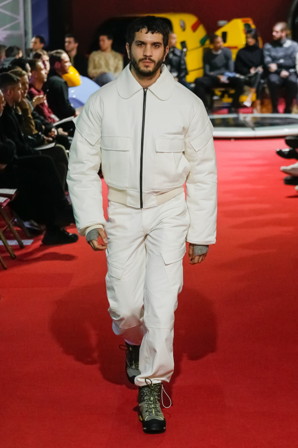 Fashion Week Paris Fall/Winter 2019 look 7 from the PHIPPS collection menswear
