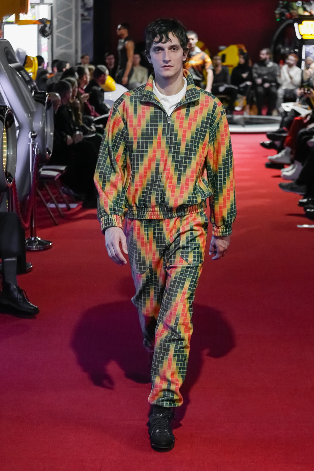 Fashion Week Paris Fall/Winter 2019 look 19 from the PHIPPS collection menswear
