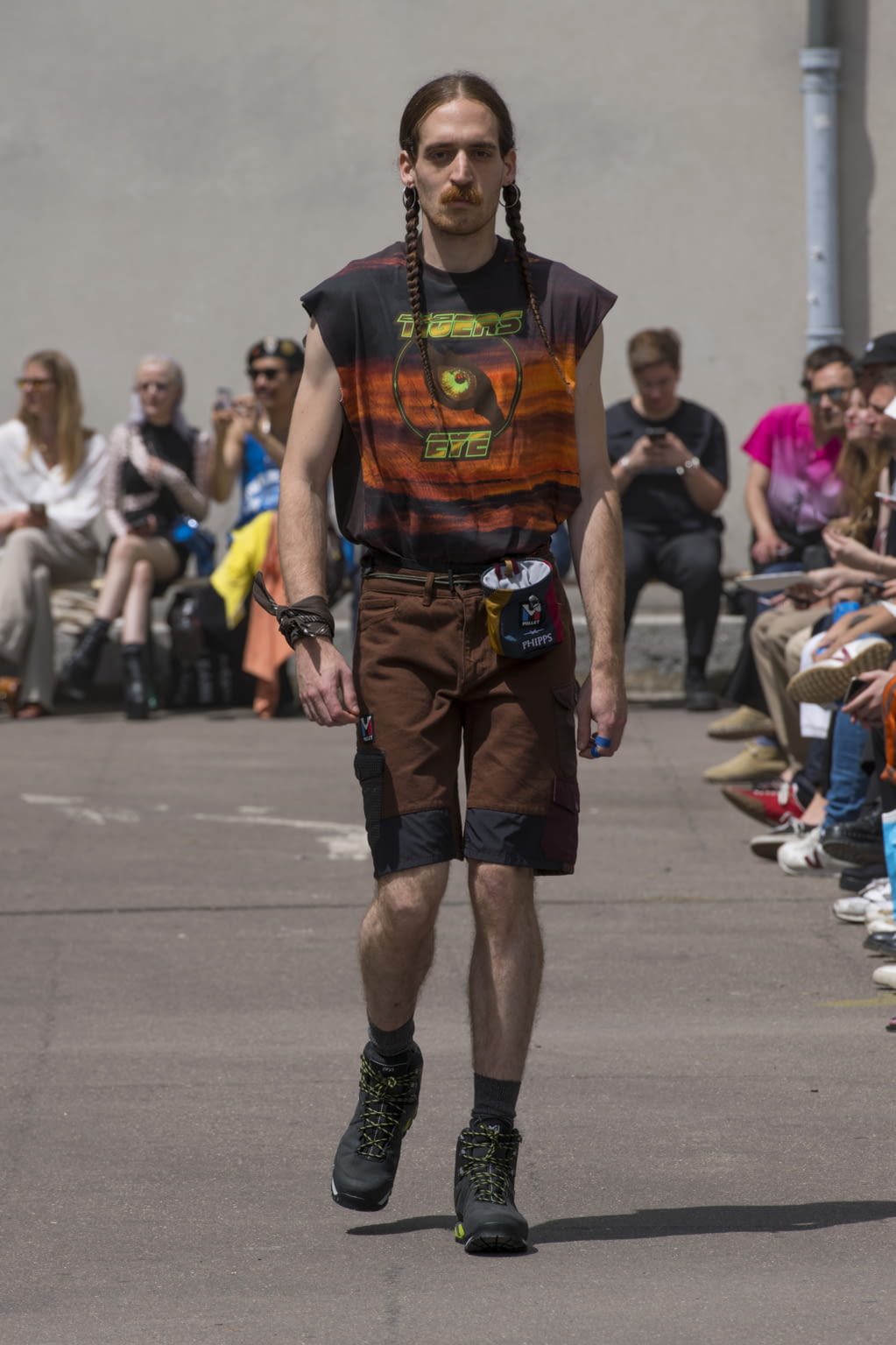 Fashion Week Paris Spring/Summer 2020 look 2 from the PHIPPS collection 男装