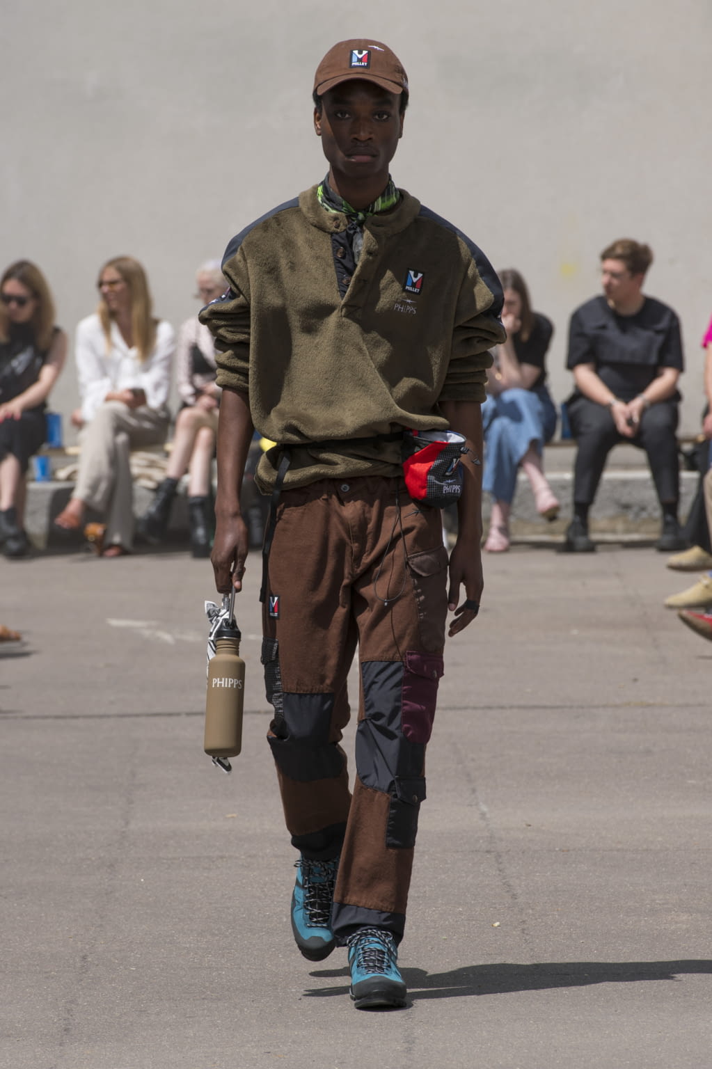 Fashion Week Paris Spring/Summer 2020 look 10 from the PHIPPS collection menswear