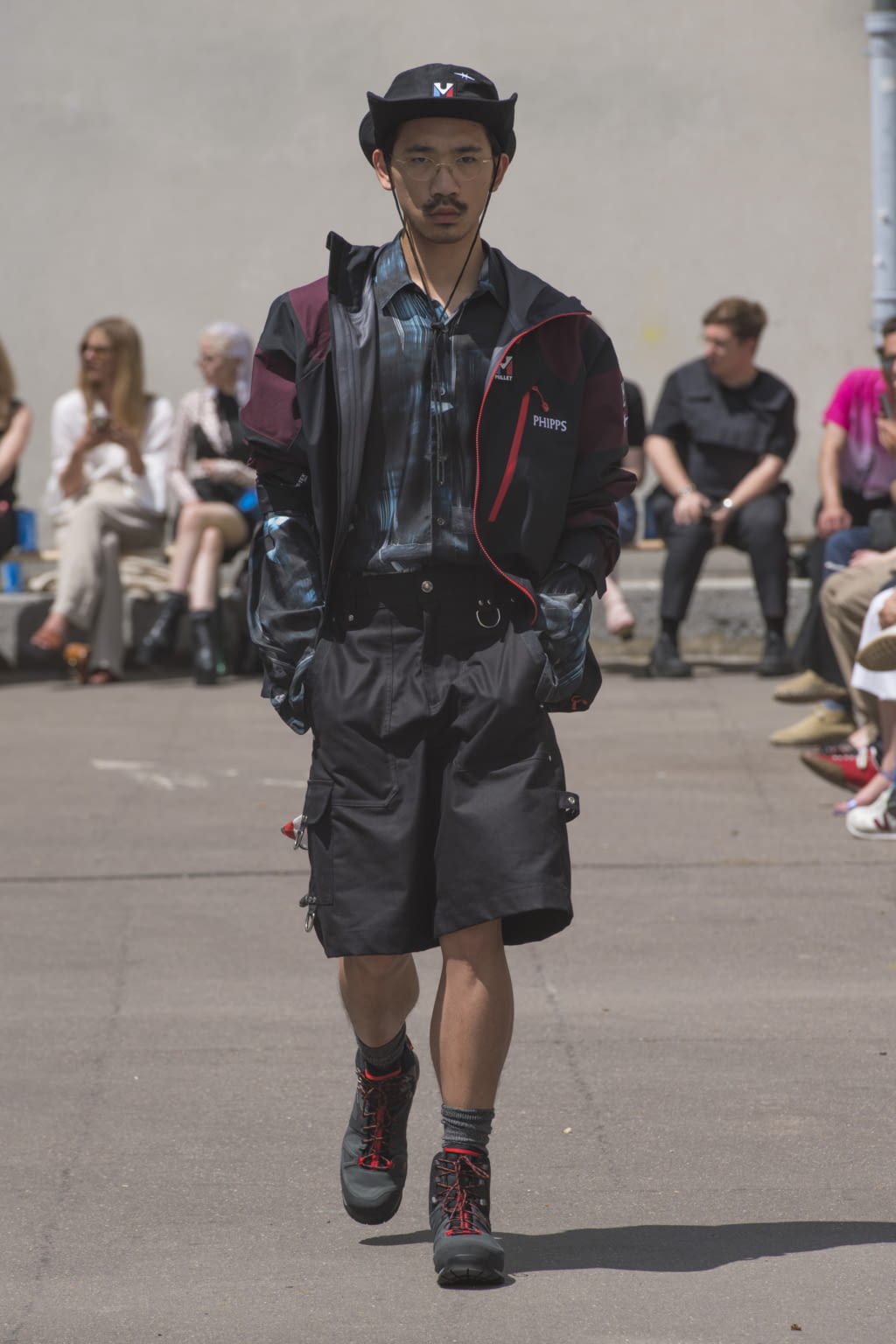 Fashion Week Paris Spring/Summer 2020 look 16 from the PHIPPS collection 男装
