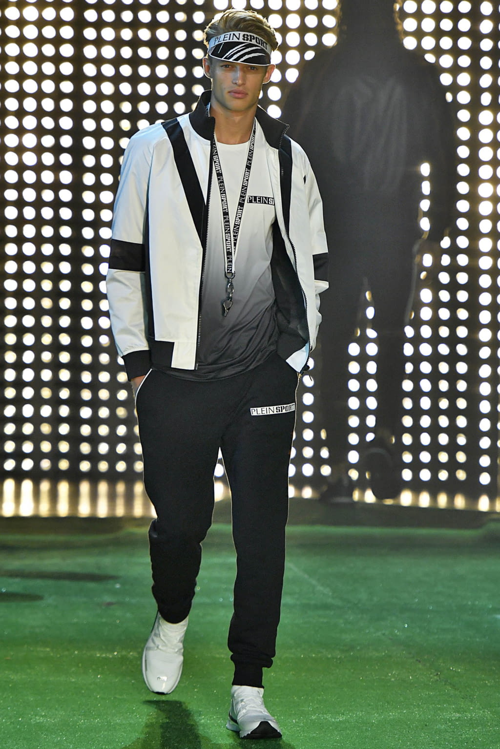 Fashion Week Milan Spring/Summer 2019 look 39 de la collection Plein Sport menswear