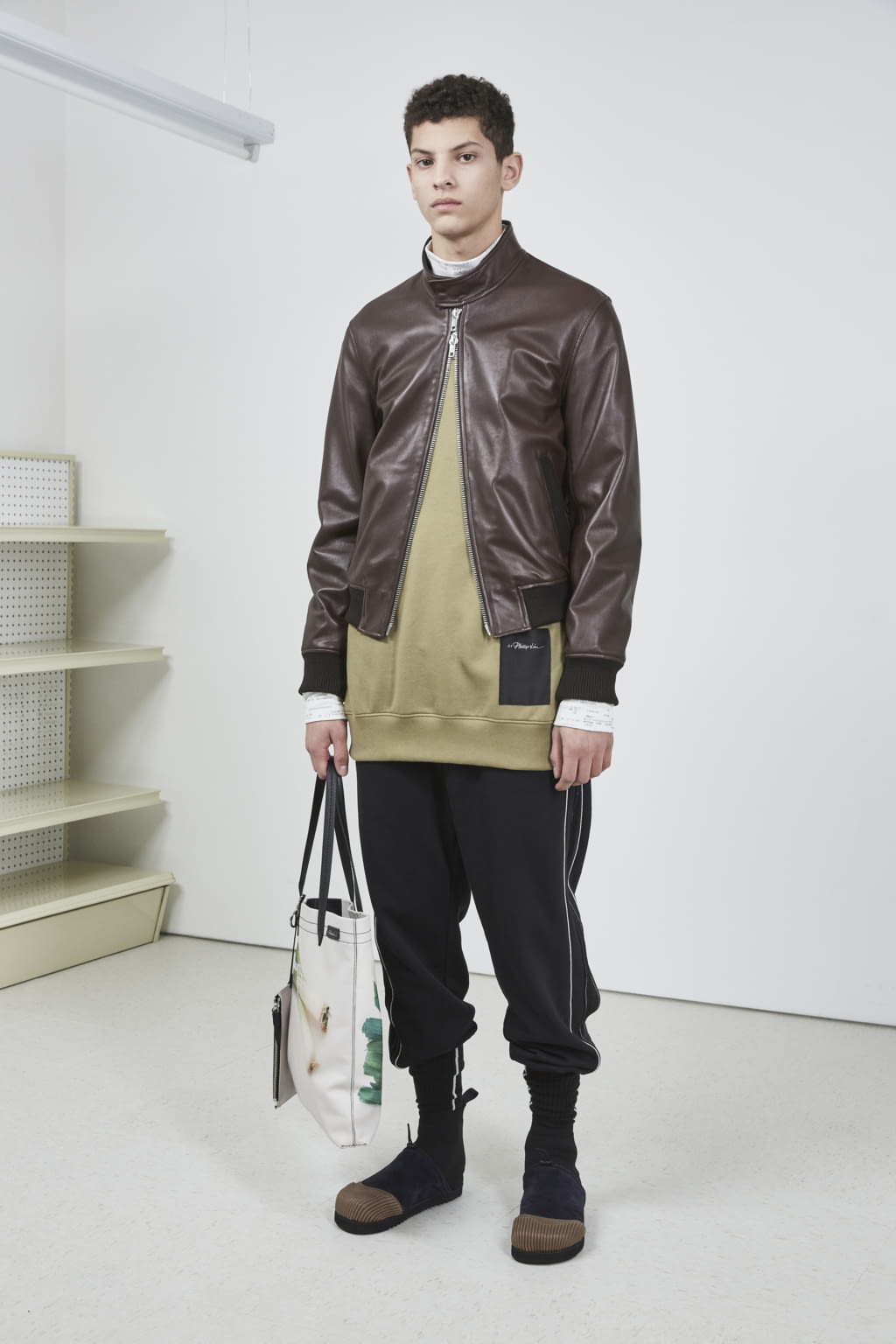 Fashion Week New York Fall/Winter 2018 look 9 from the 3.1 Phillip Lim collection 男装