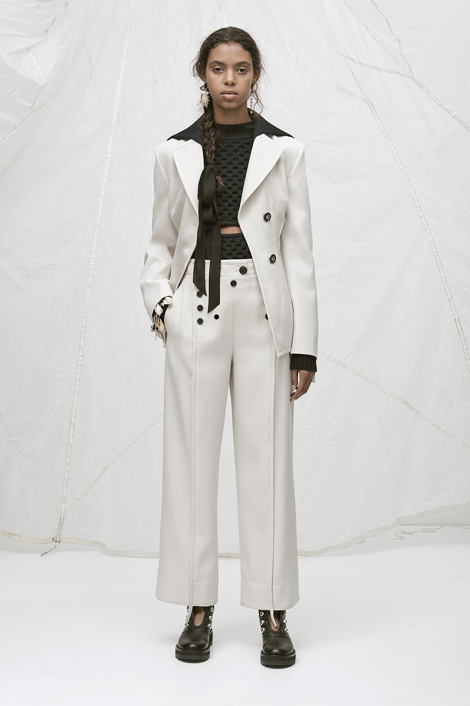 Fashion Week New York Pre-Fall 2018 look 32 from the 3.1 Phillip Lim collection 女装