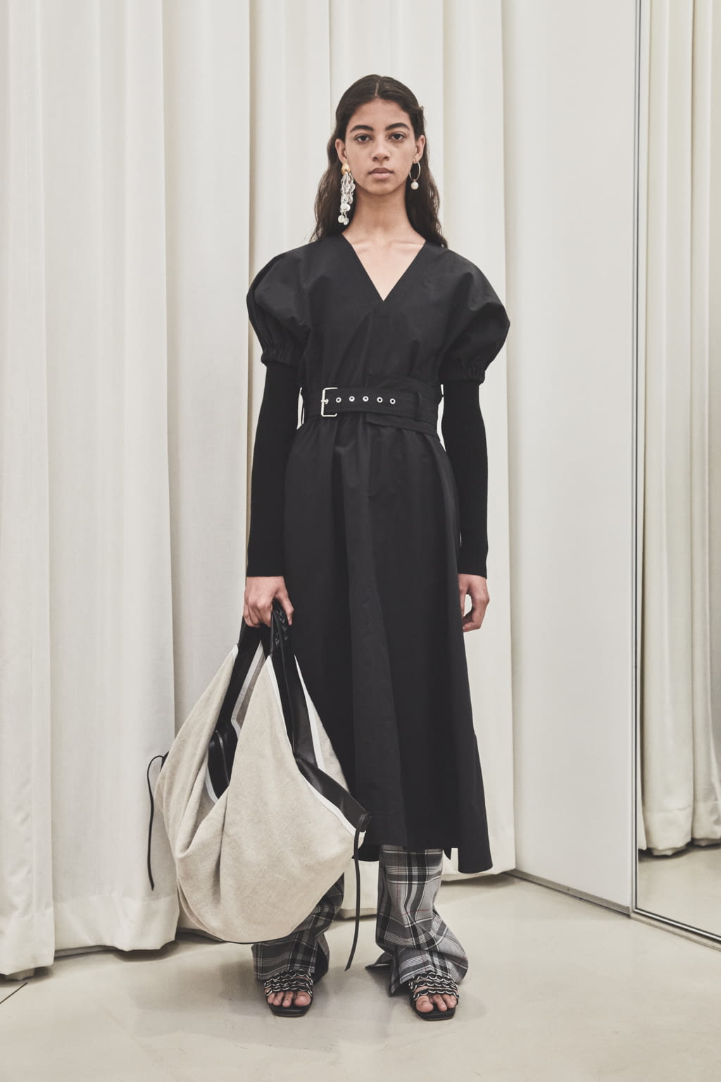 Fashion Week New York Pre-Fall 2019 look 1 from the 3.1 Phillip Lim collection 女装