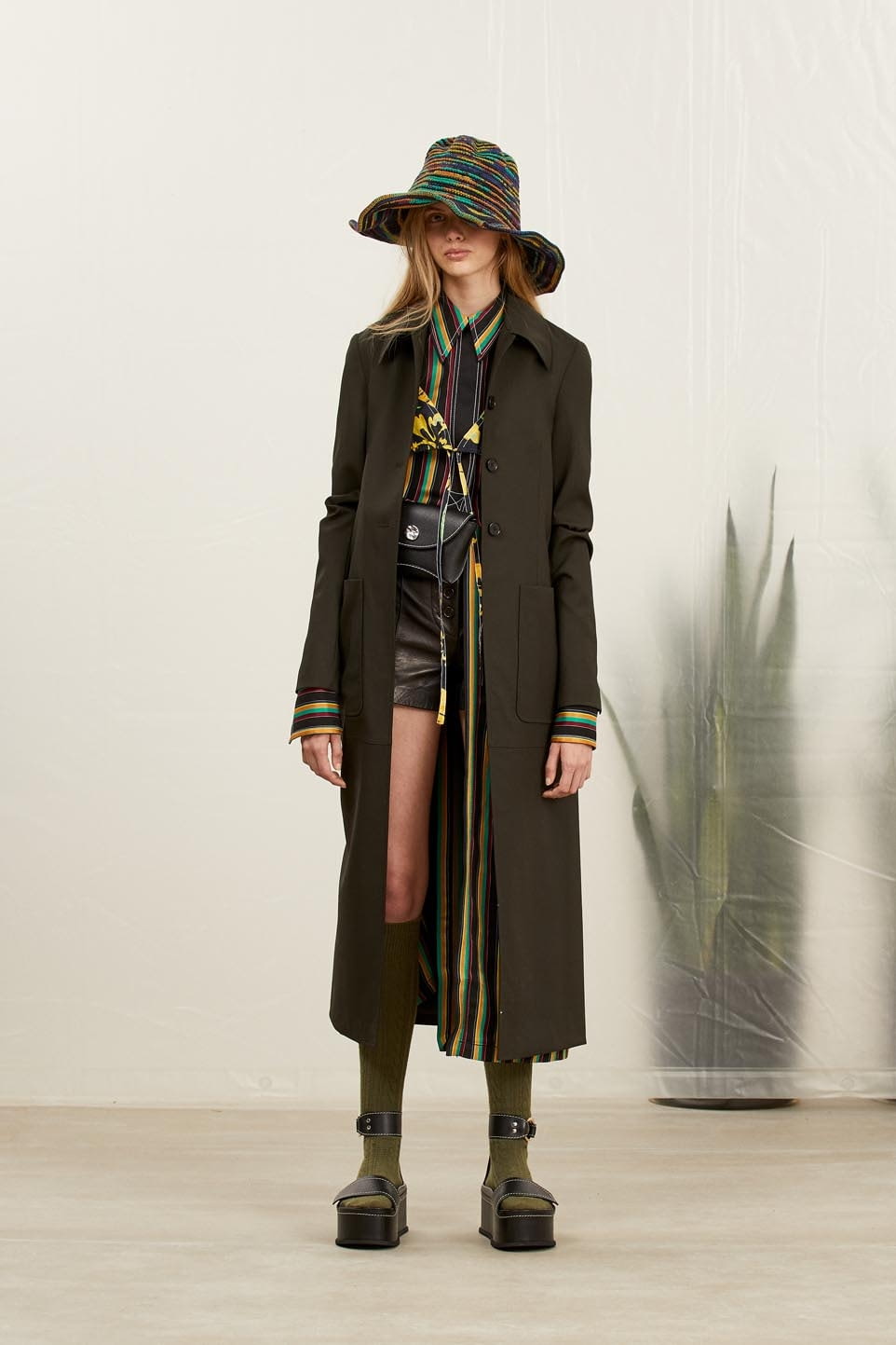 Fashion Week New York Resort 2019 look 2 from the 3.1 Phillip Lim collection 女装