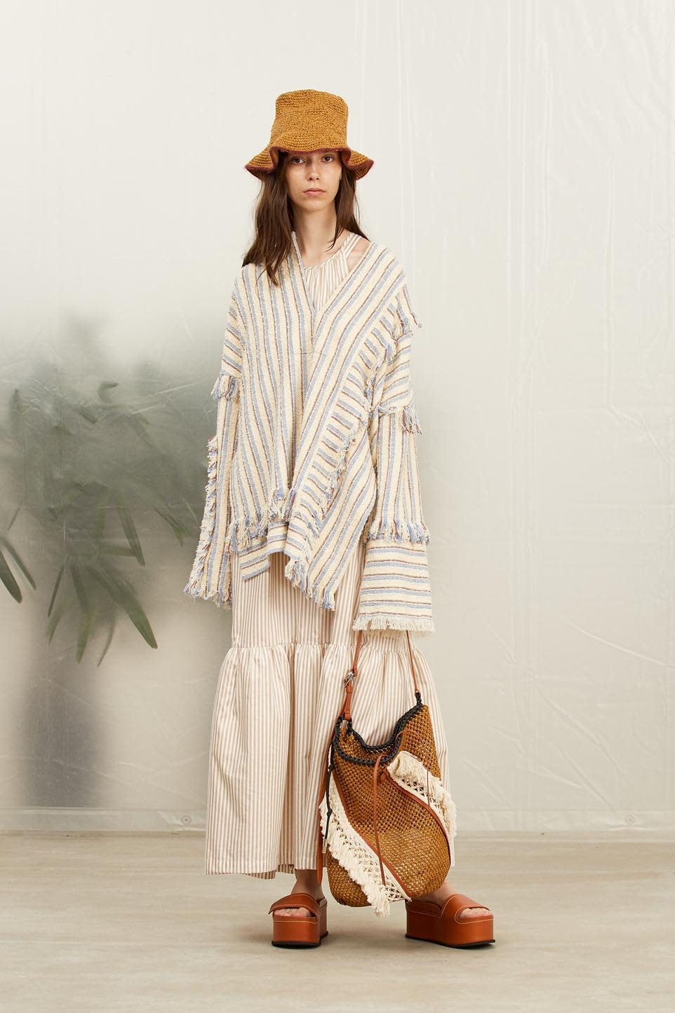 Fashion Week New York Resort 2019 look 18 from the 3.1 Phillip Lim collection 女装