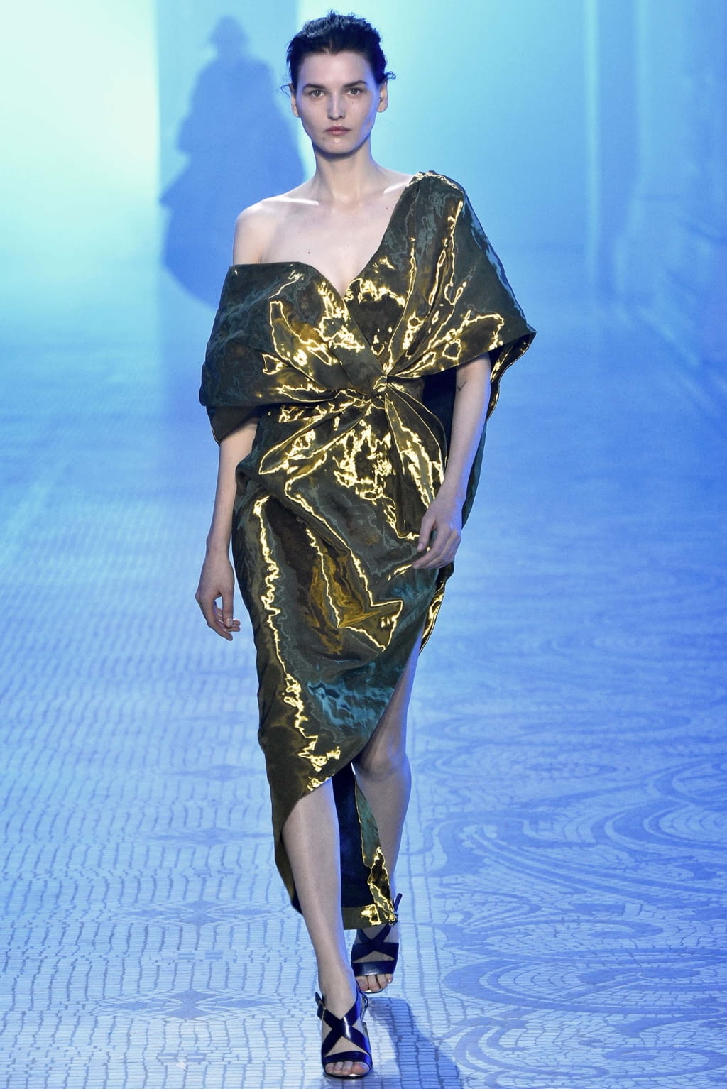 Fashion Week Paris Fall/Winter 2018 look 38 from the Poiret collection 女装