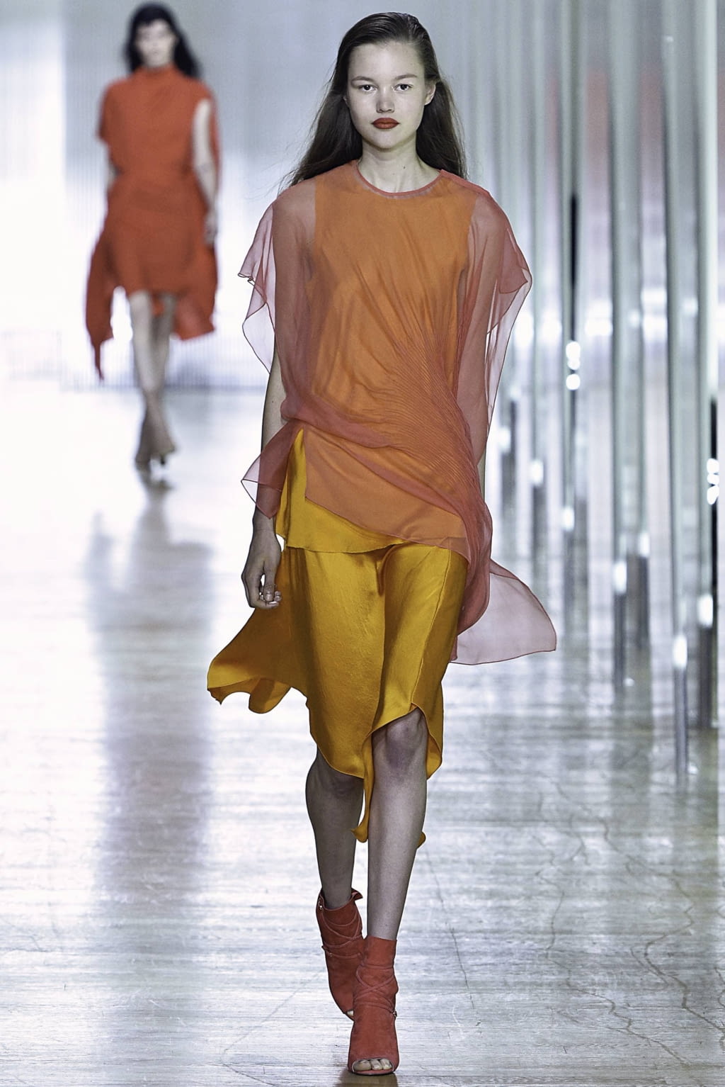Fashion Week Paris Spring/Summer 2019 look 1 from the Poiret collection womenswear