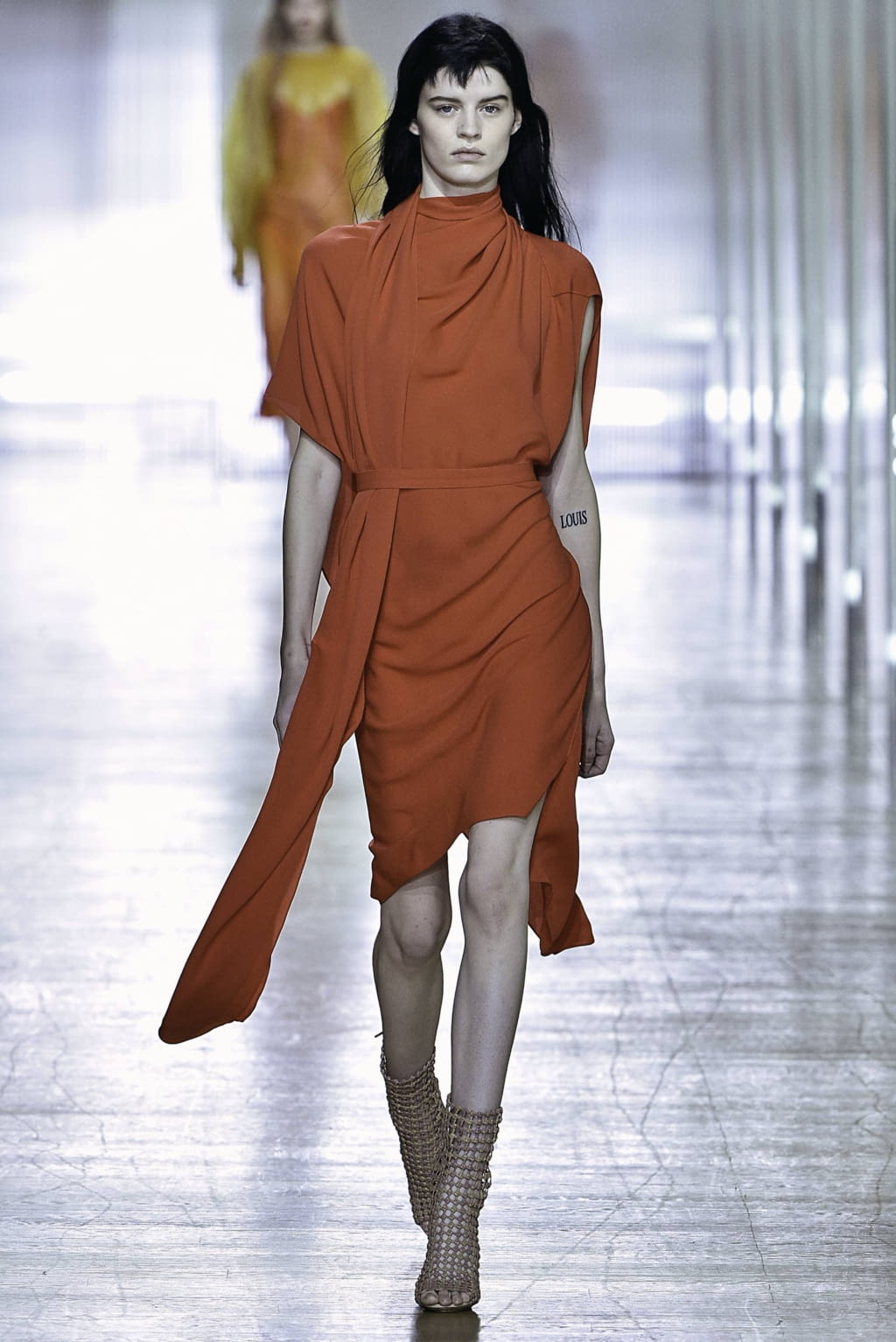 Fashion Week Paris Spring/Summer 2019 look 2 from the Poiret collection 女装