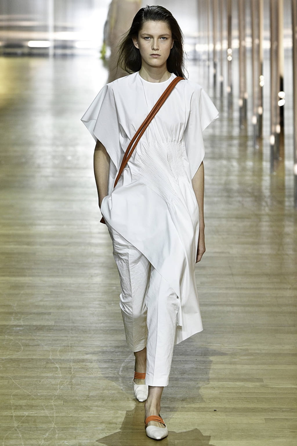 Fashion Week Paris Spring/Summer 2019 look 25 from the Poiret collection womenswear