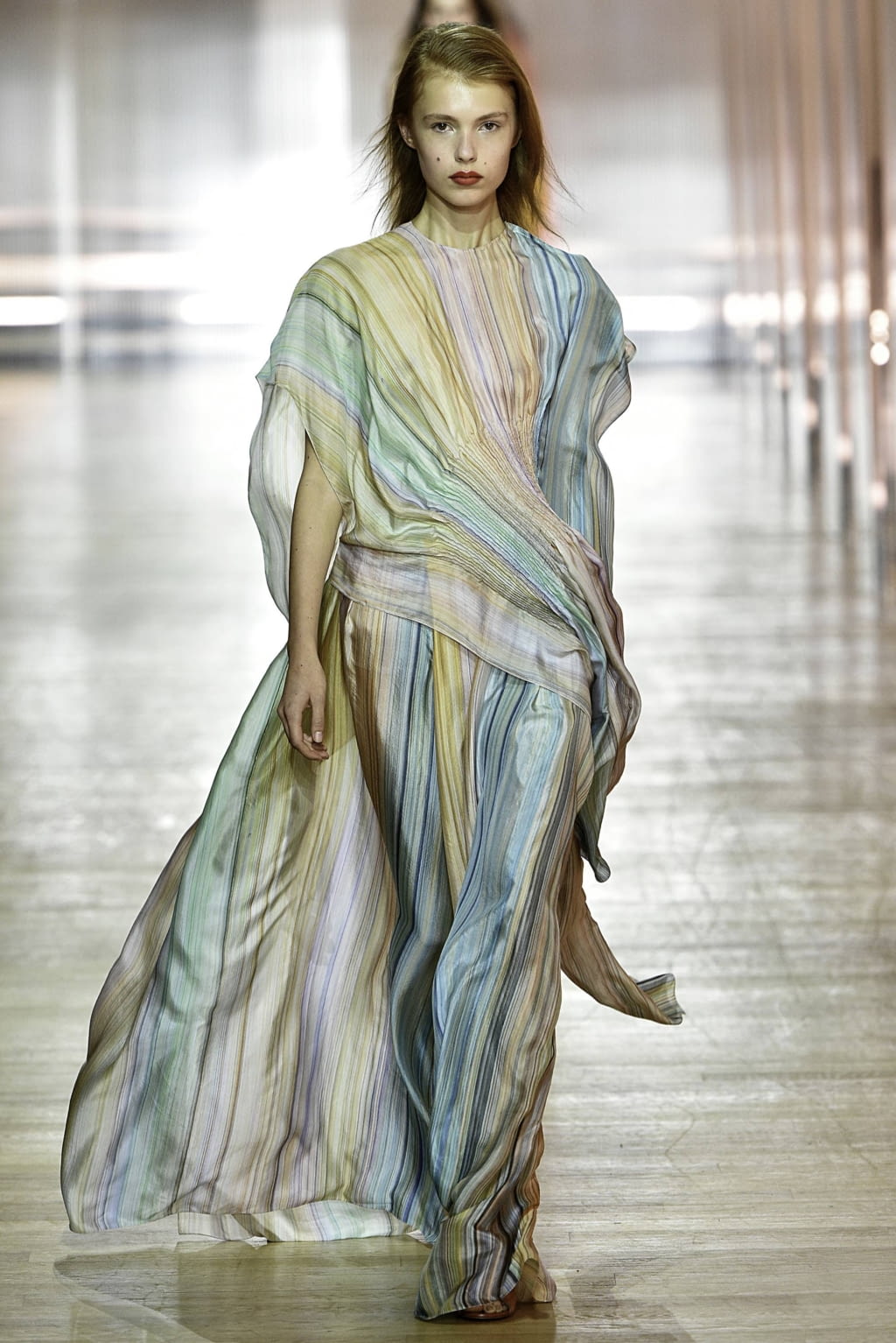 Fashion Week Paris Spring/Summer 2019 look 30 from the Poiret collection womenswear
