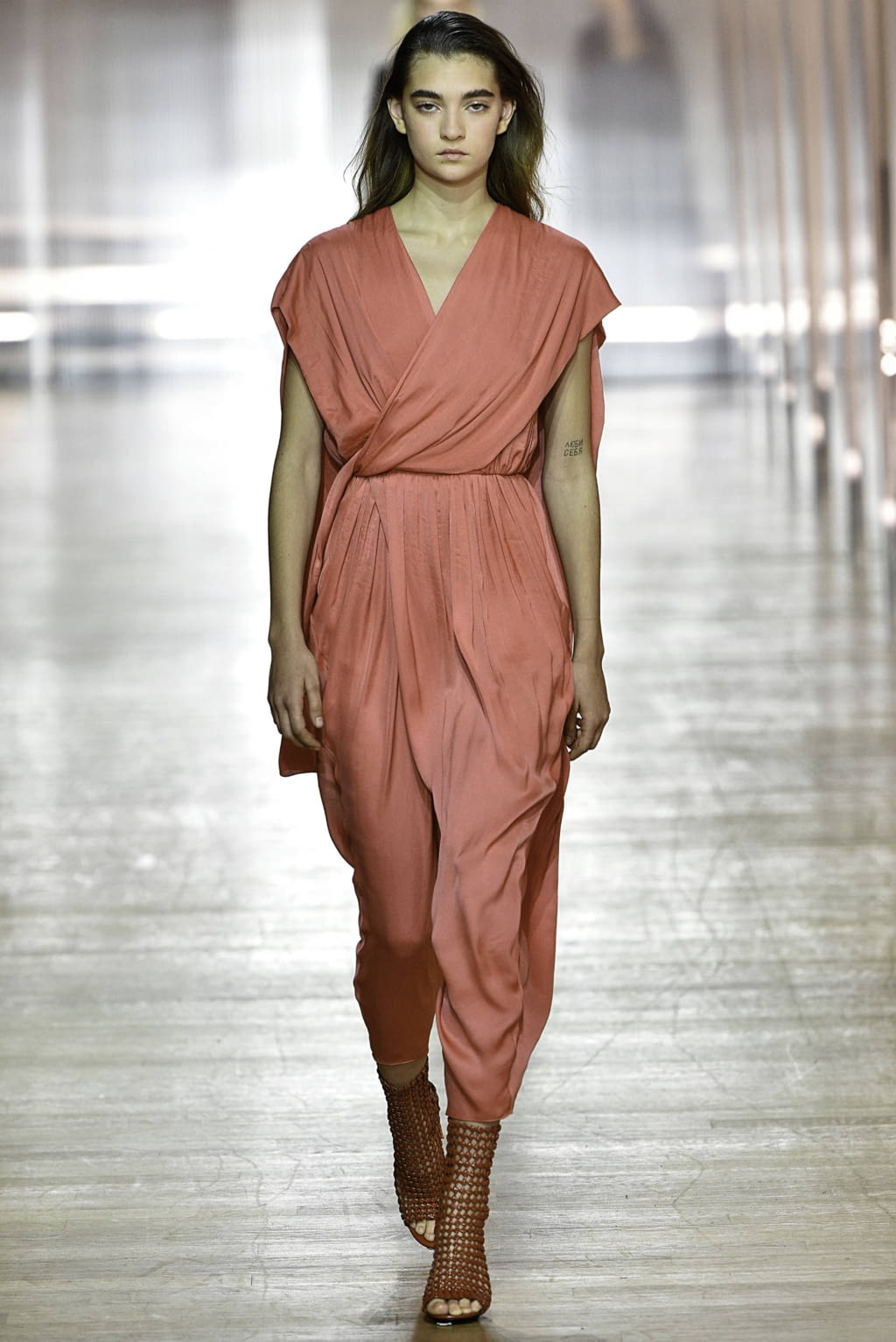 Fashion Week Paris Spring/Summer 2019 look 32 from the Poiret collection womenswear