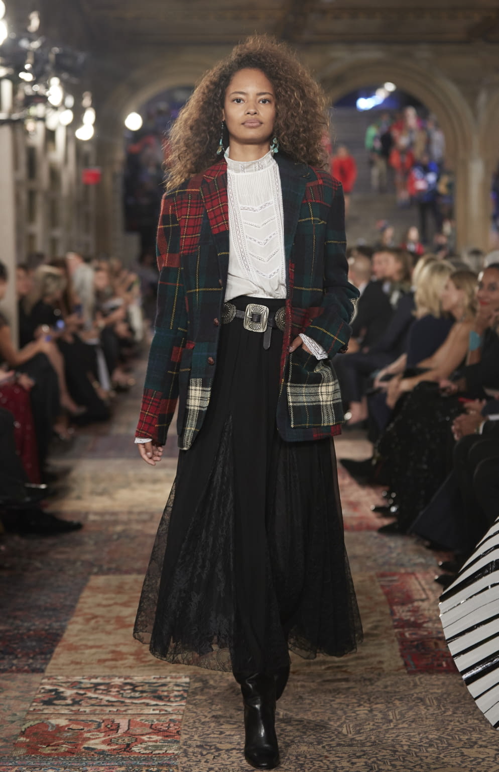 Fashion Week New York Fall/Winter 2018 look 99 from the Ralph Lauren collection 女装