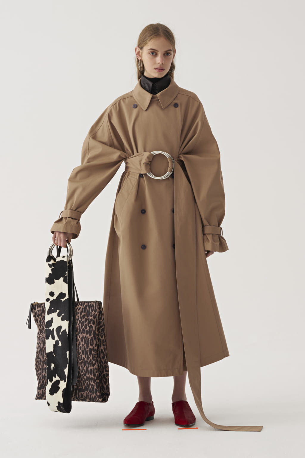 Fashion Week London Pre-Fall 2018 look 1 from the Ports 1961 collection womenswear