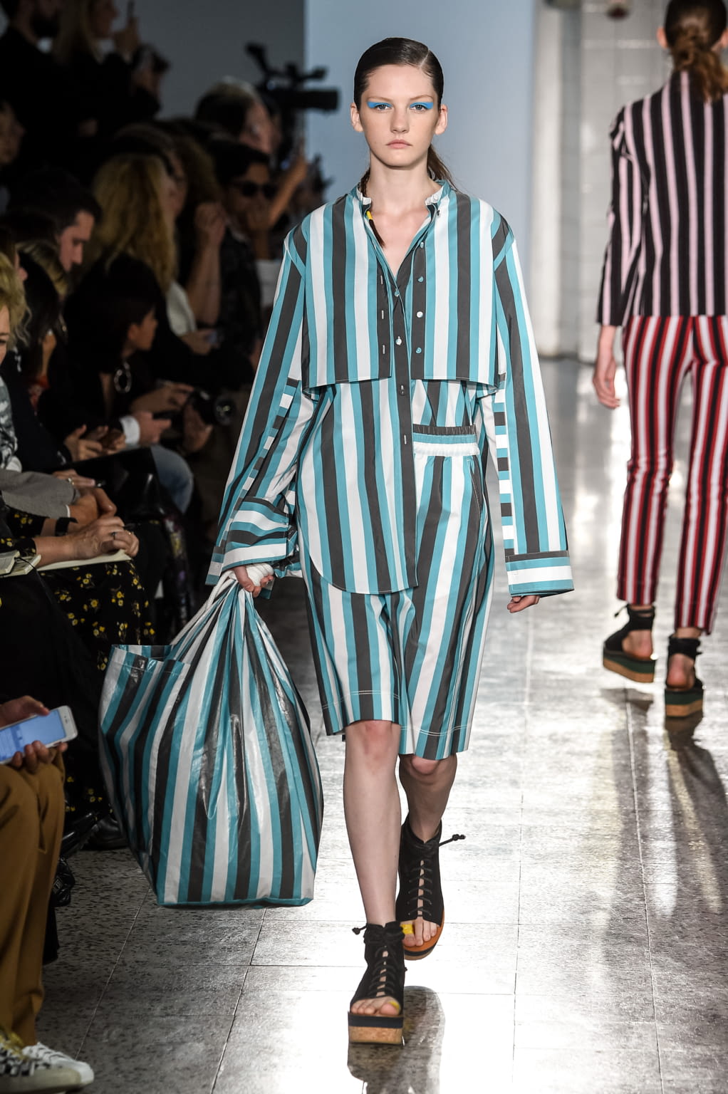 Fashion Week Milan Spring/Summer 2017 look 12 de la collection Ports 1961 womenswear