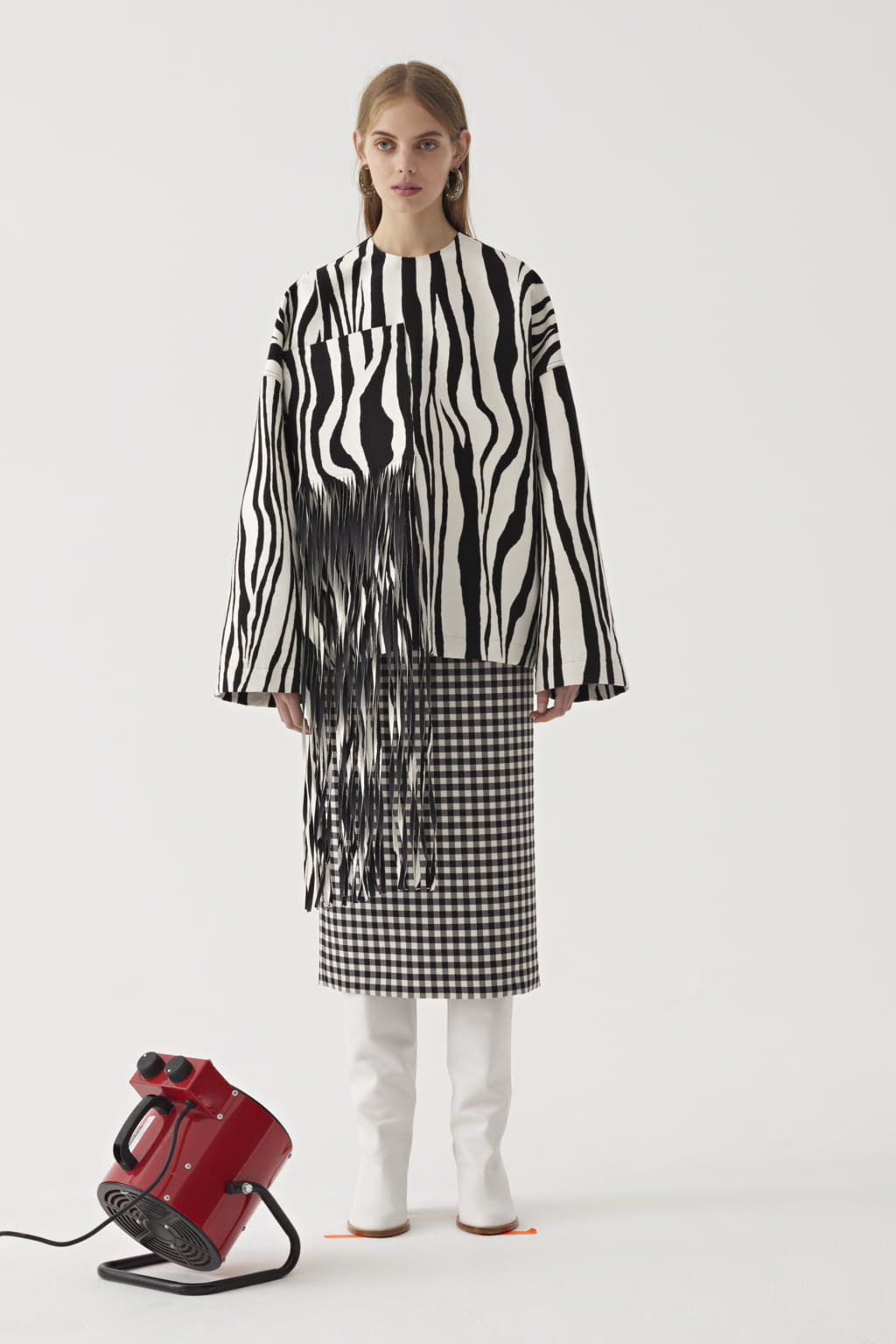 Fashion Week London Pre-Fall 2018 look 4 from the Ports 1961 collection womenswear
