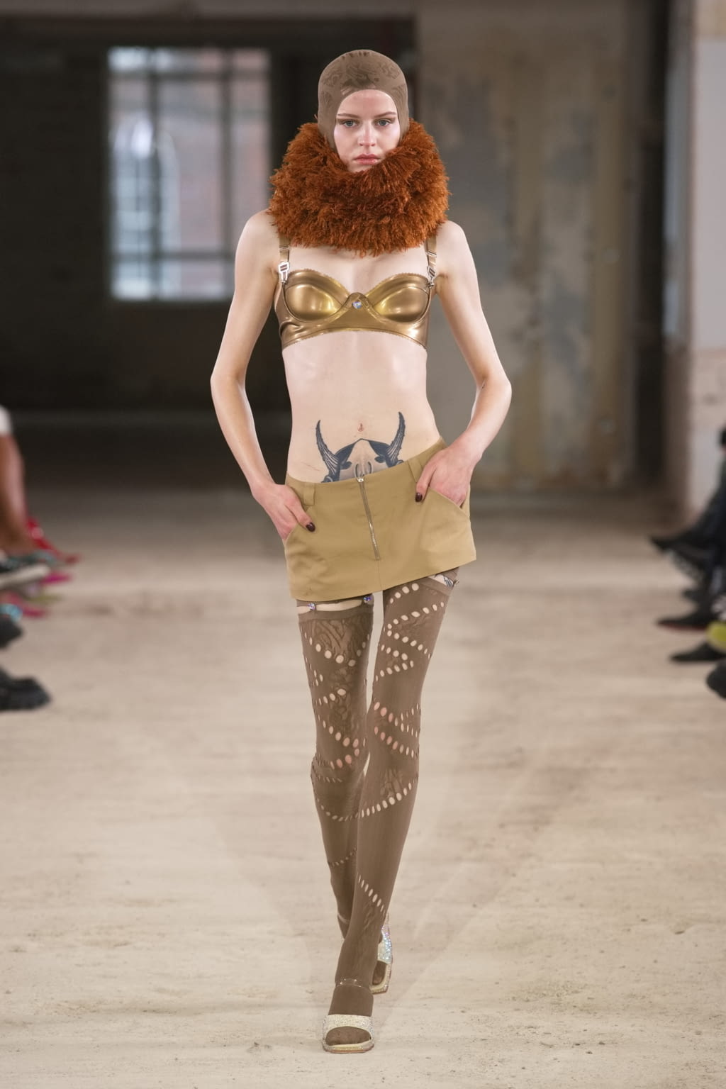 Fashion Week London Fall/Winter 2022 look 2 from the Poster Girl collection womenswear