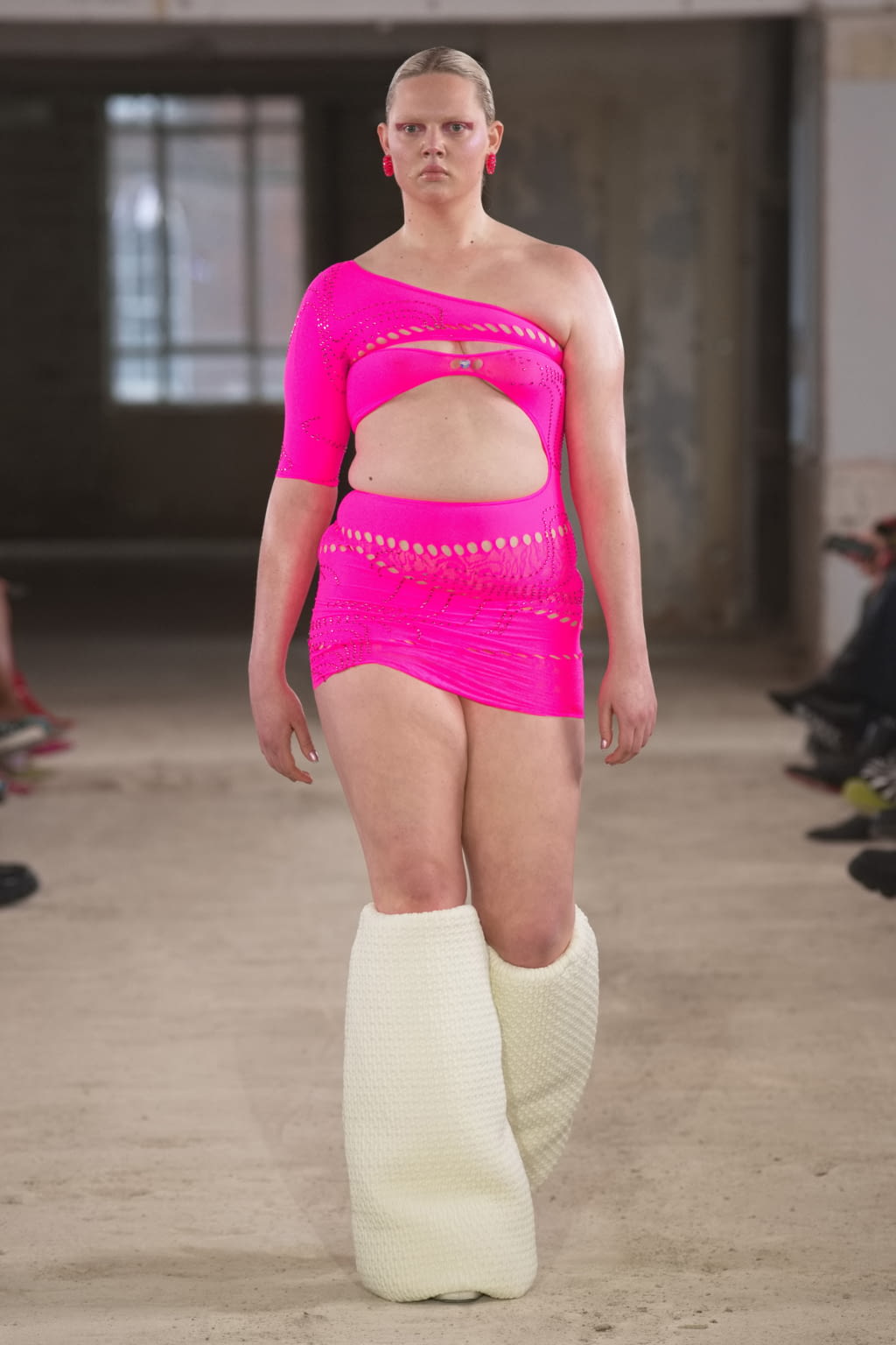 Fashion Week London Fall/Winter 2022 look 15 from the Poster Girl collection womenswear