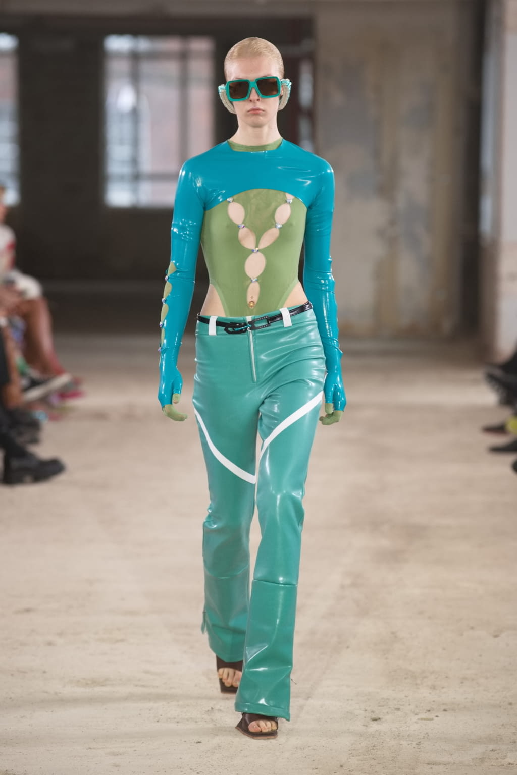 Fashion Week London Fall/Winter 2022 look 22 from the Poster Girl collection womenswear