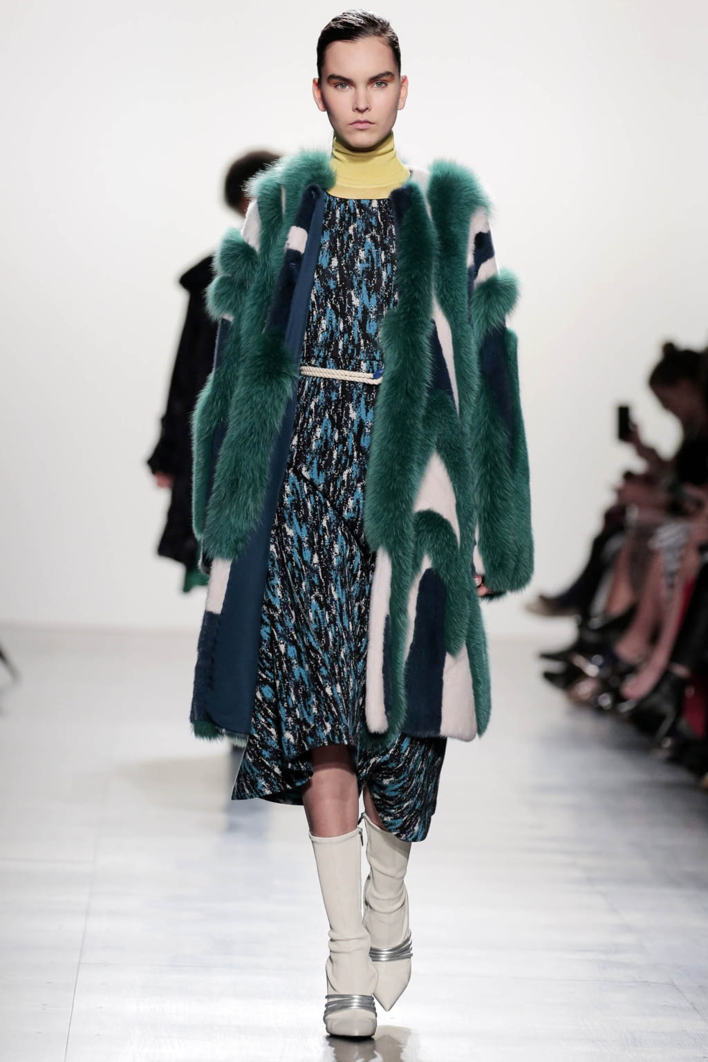 Fashion Week New York Fall/Winter 2017 look 15 from the Prabal Gurung collection womenswear