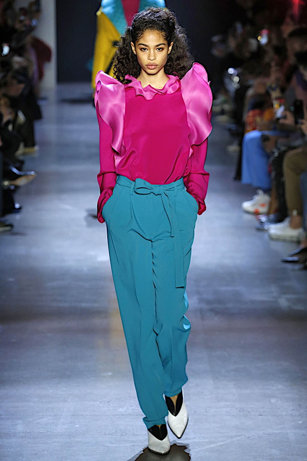 Fashion Week New York Fall/Winter 2019 look 3 from the Prabal Gurung collection 女装