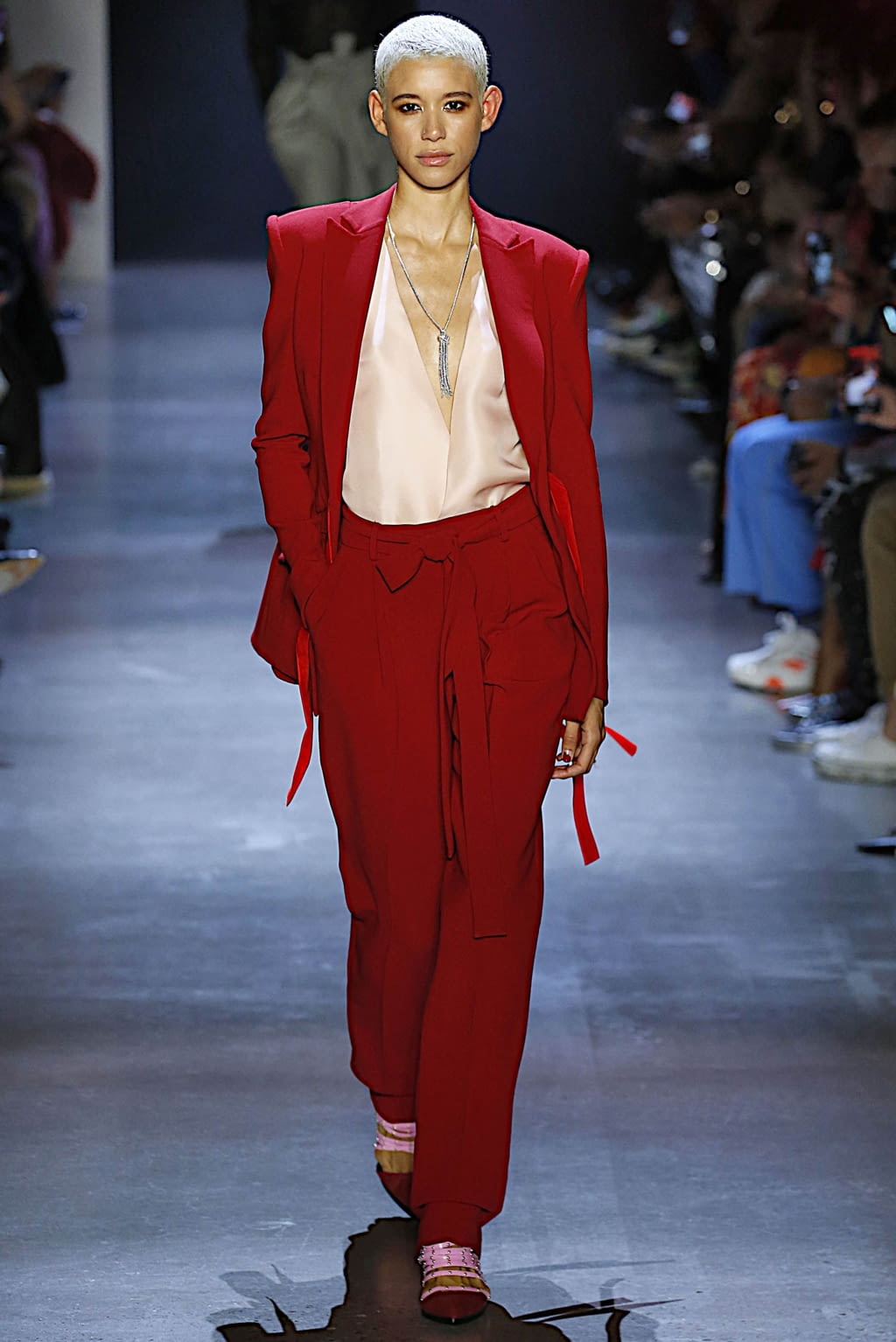 Fashion Week New York Fall/Winter 2019 look 18 from the Prabal Gurung collection 女装